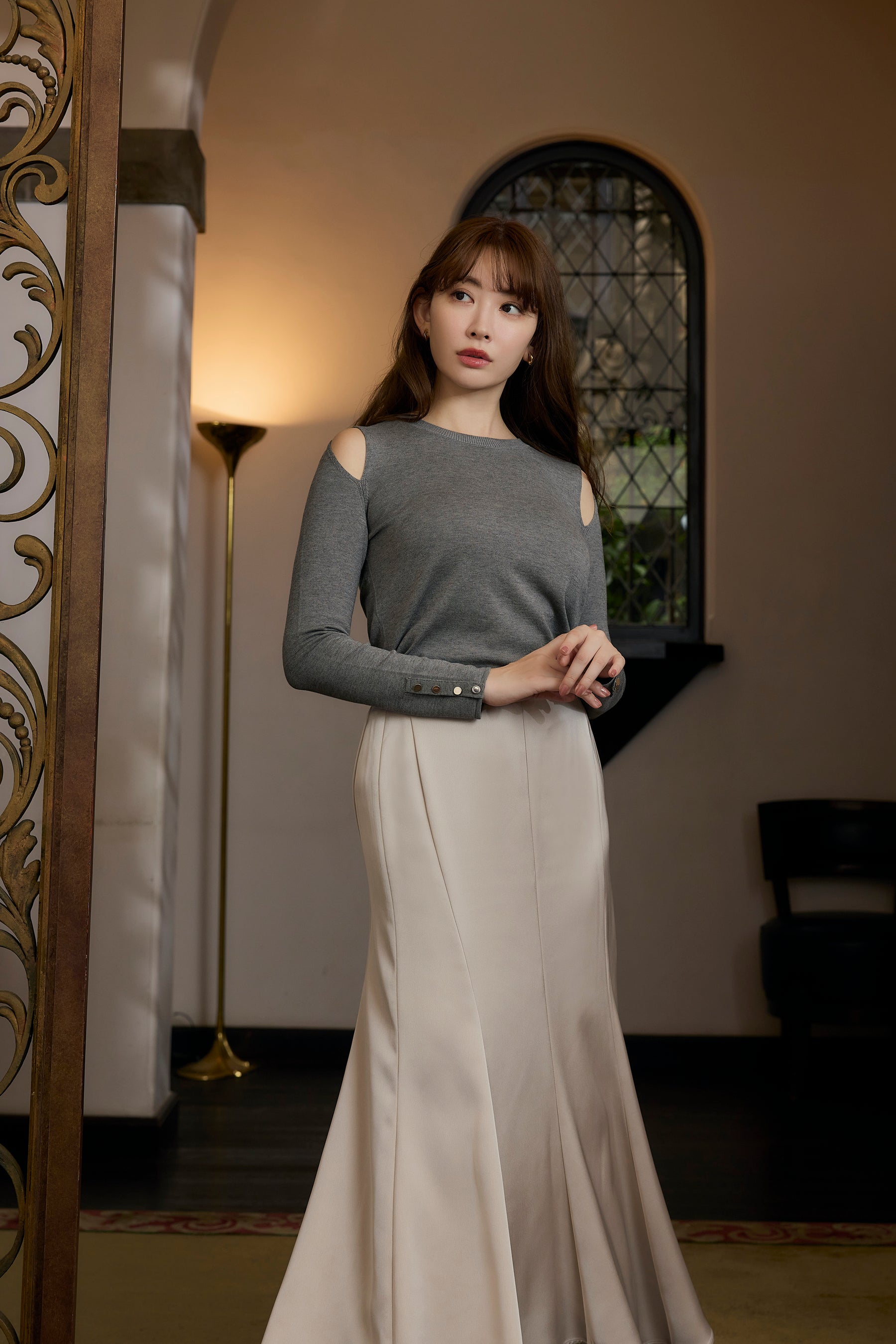 【ecru / moss】Asymmetry Hem Satin Skirt