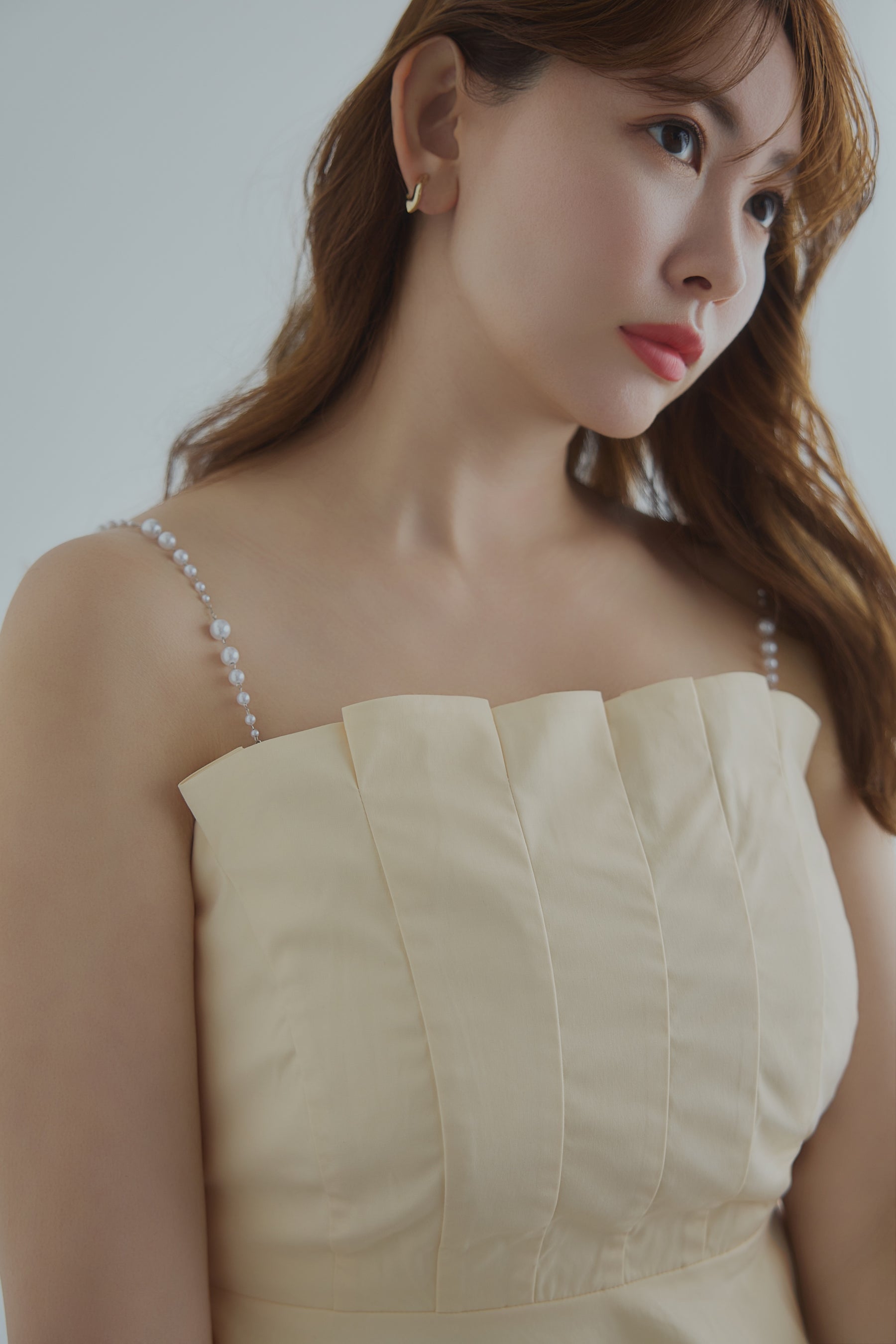 【7月下旬発送】Pearl-Strap Frill Top