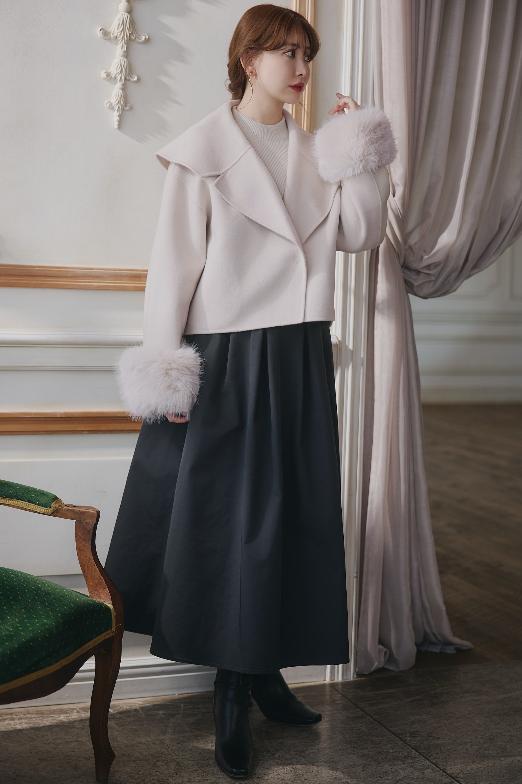 Loro Short Rever Coat