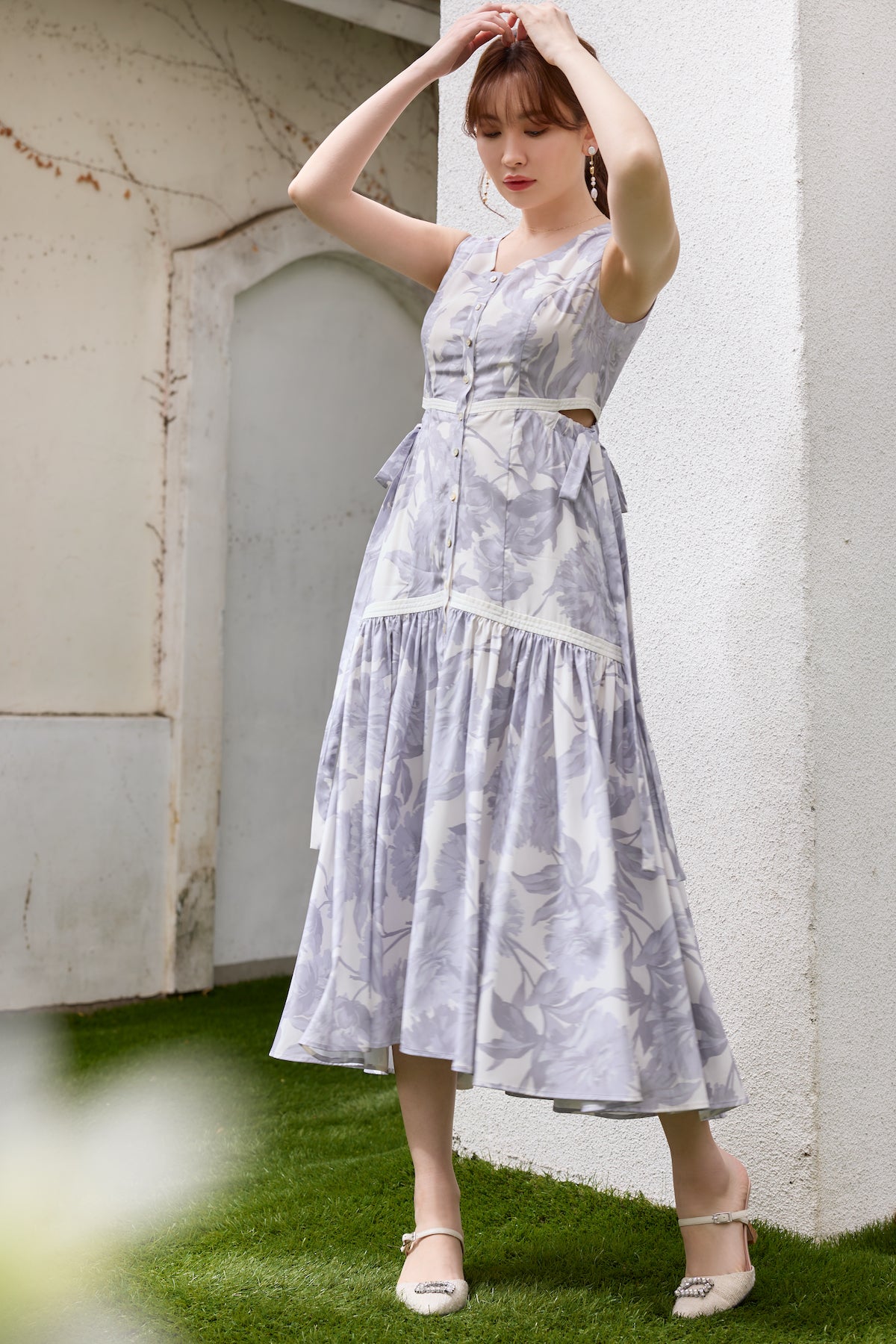 袖丈袖なし新品未使用 Floral Cut-Out Long Dress ワンピース