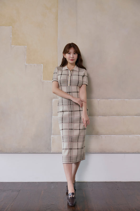 【新色】Gold-Buttoned Plaid Knit Dress