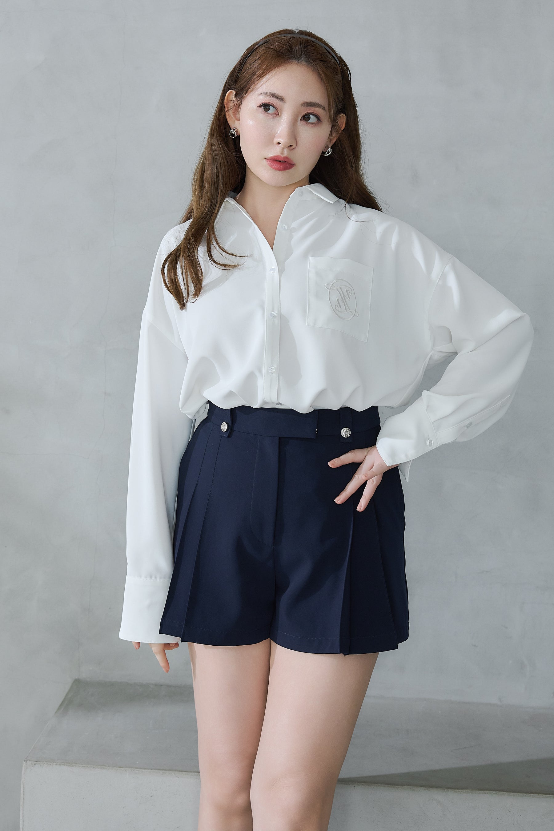 Front Tuck Twill Shorts