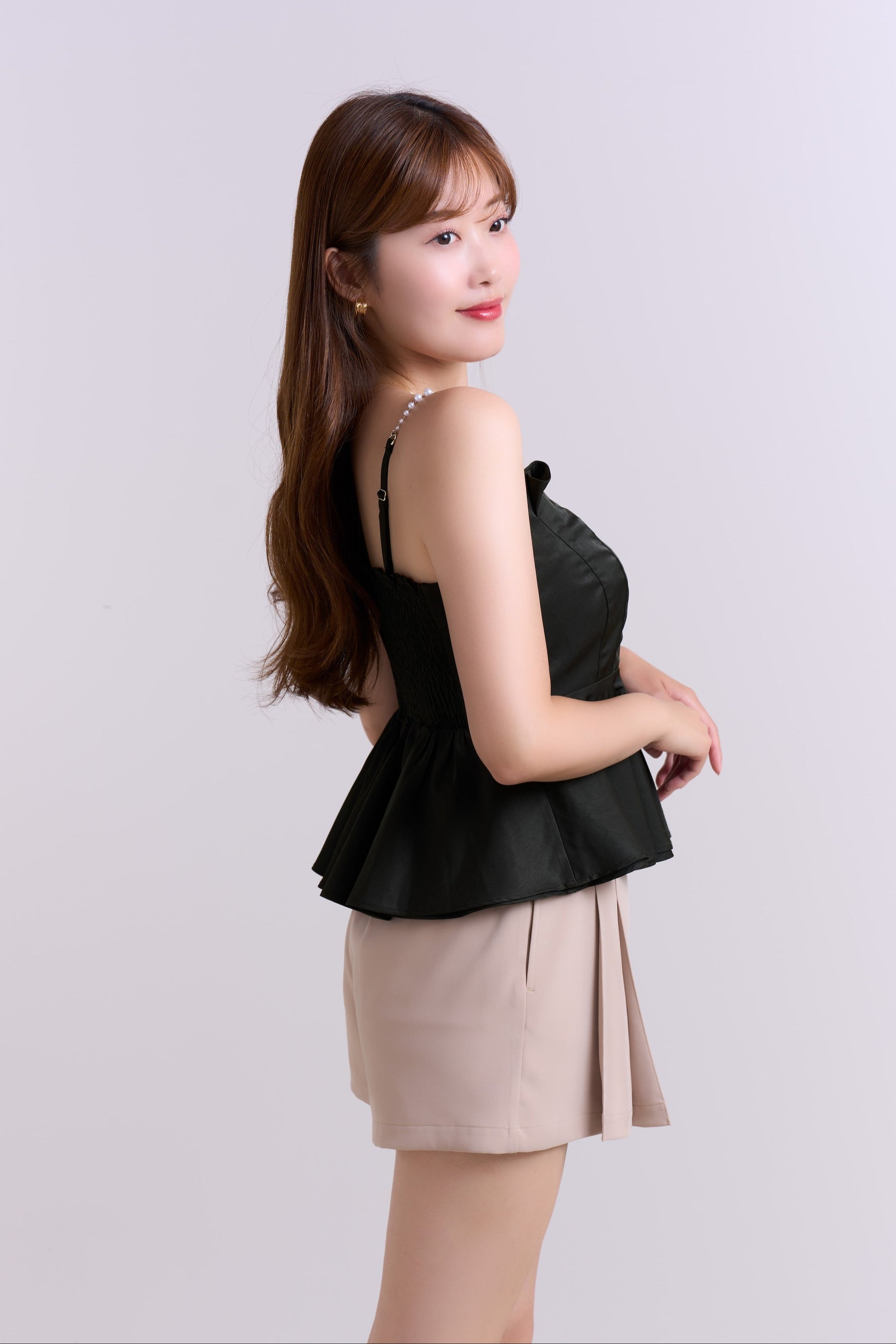 【7月下旬発送】Pearl-Strap Frill Top