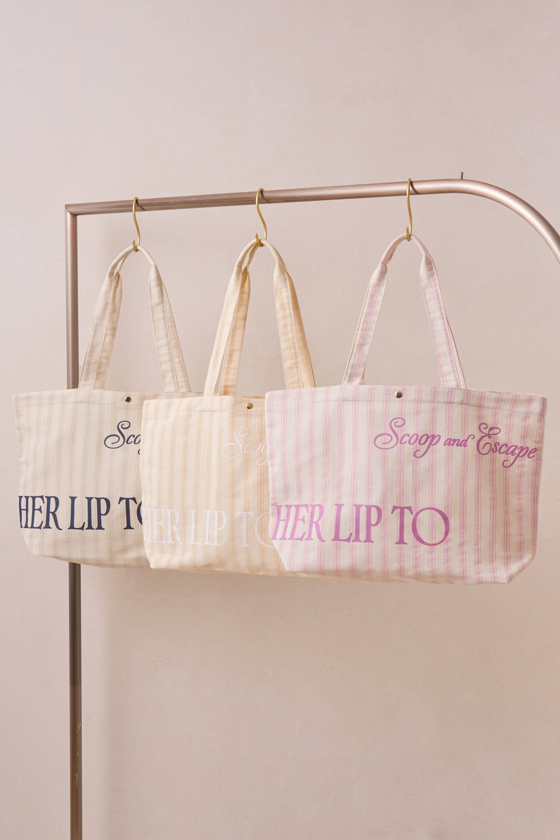 Scoop and Escape Large Tote