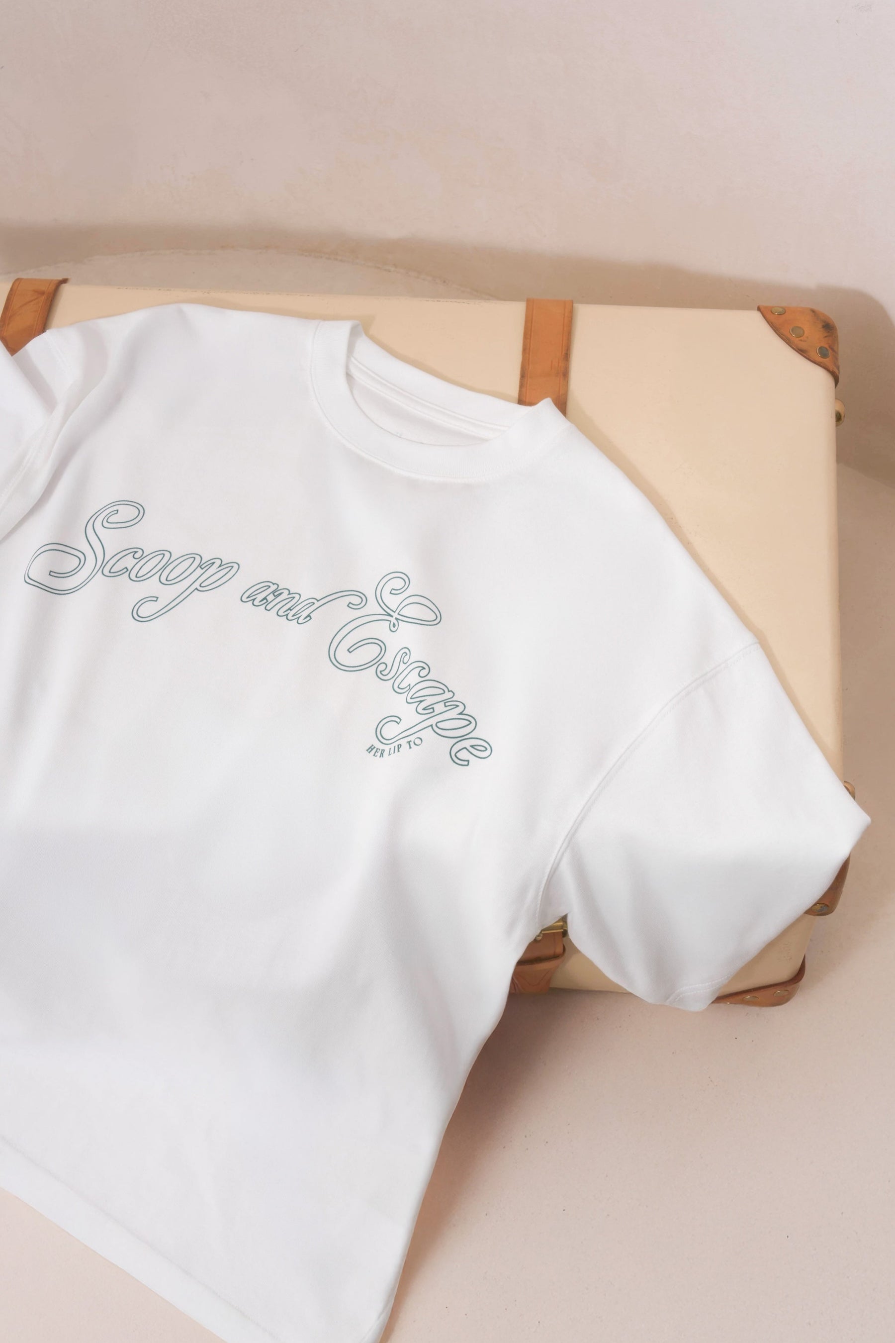 【XXL size】Scoop and Escape Tee