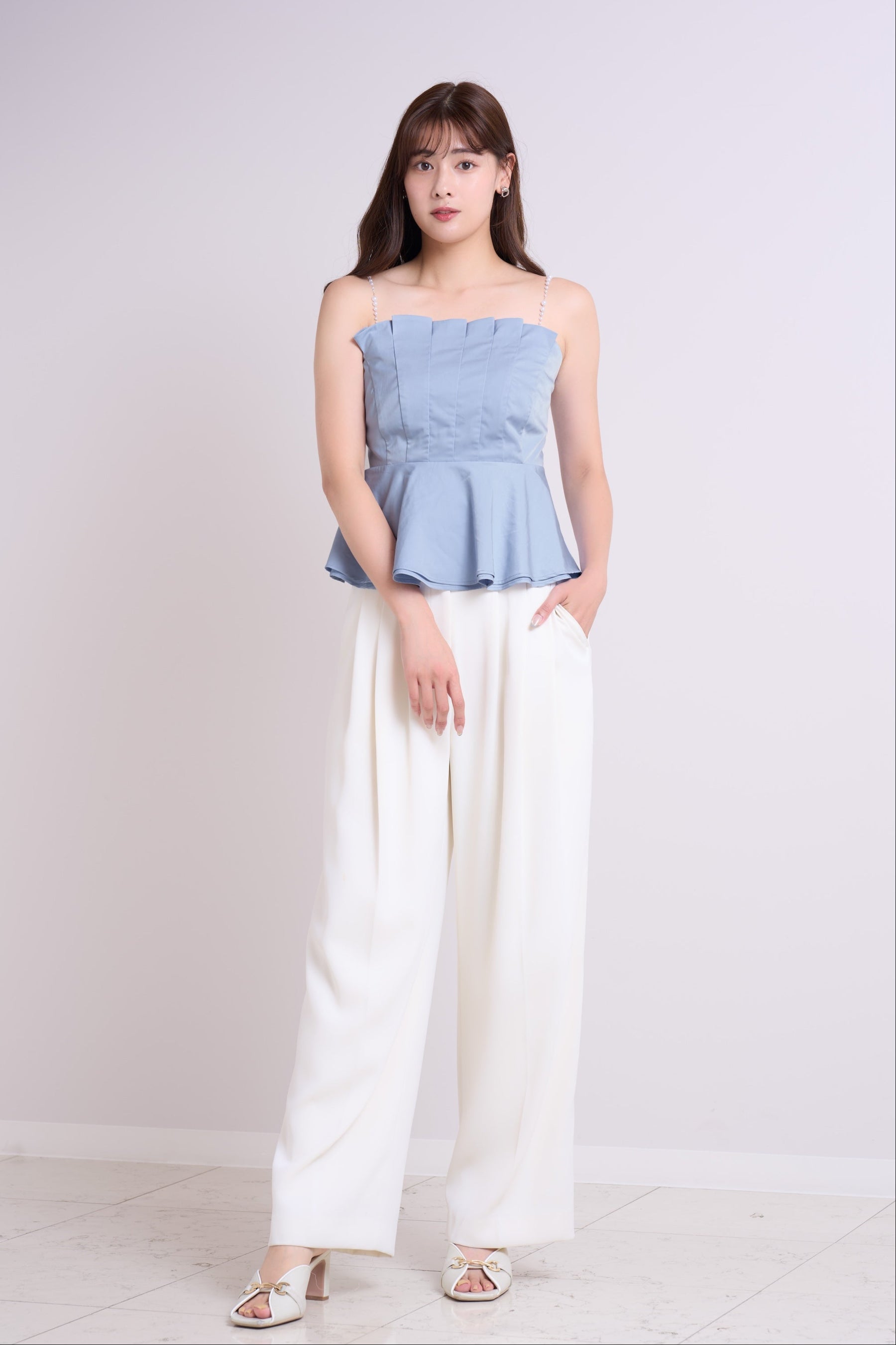 【7月下旬発送】Pearl-Strap Frill Top