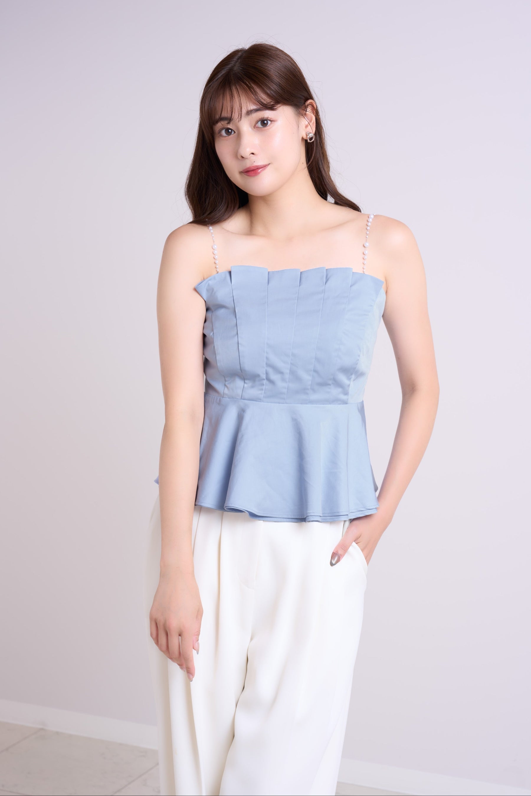 【7月下旬発送】Pearl-Strap Frill Top
