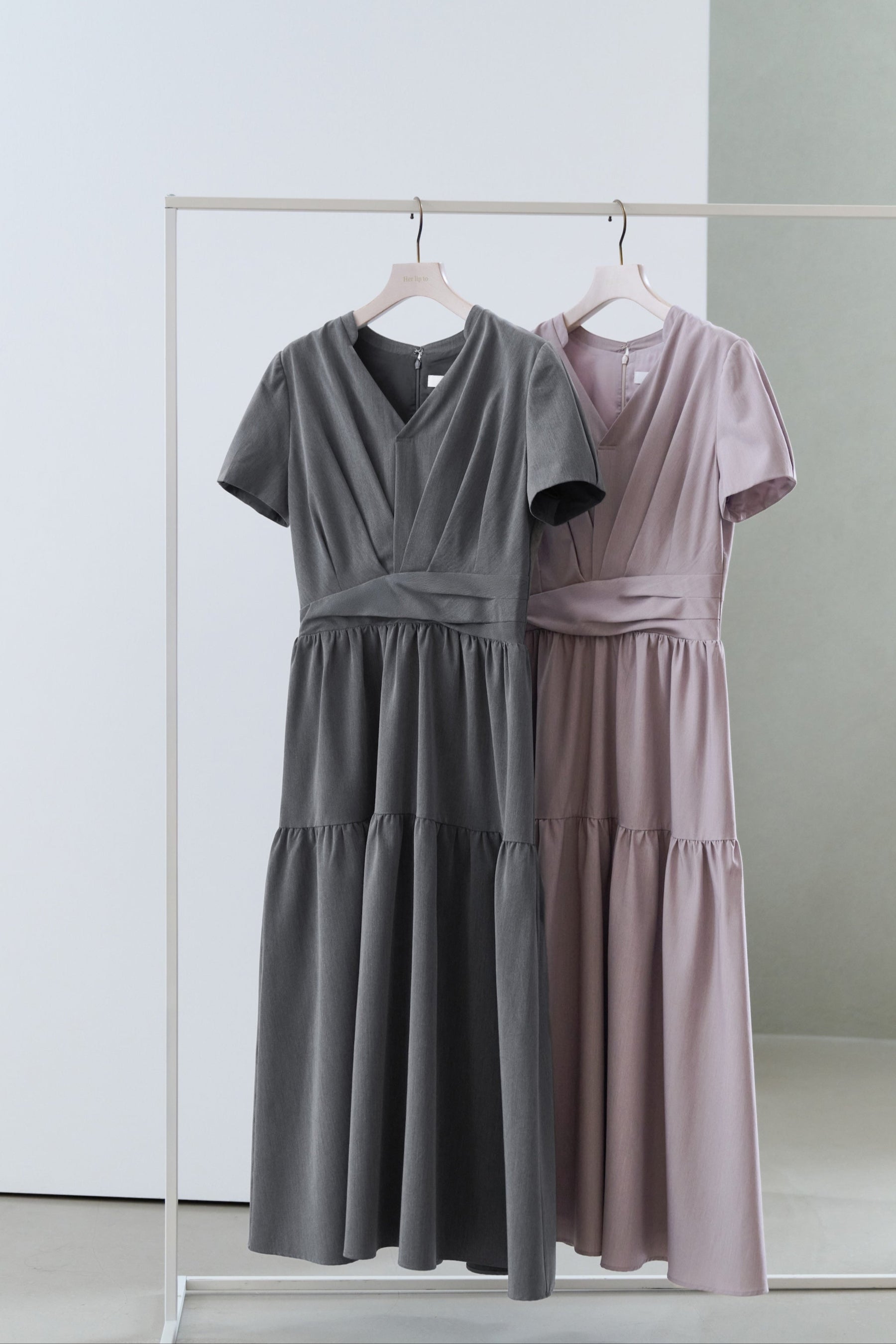 【8月下旬発送】Tucked Gathered Shirt Dress