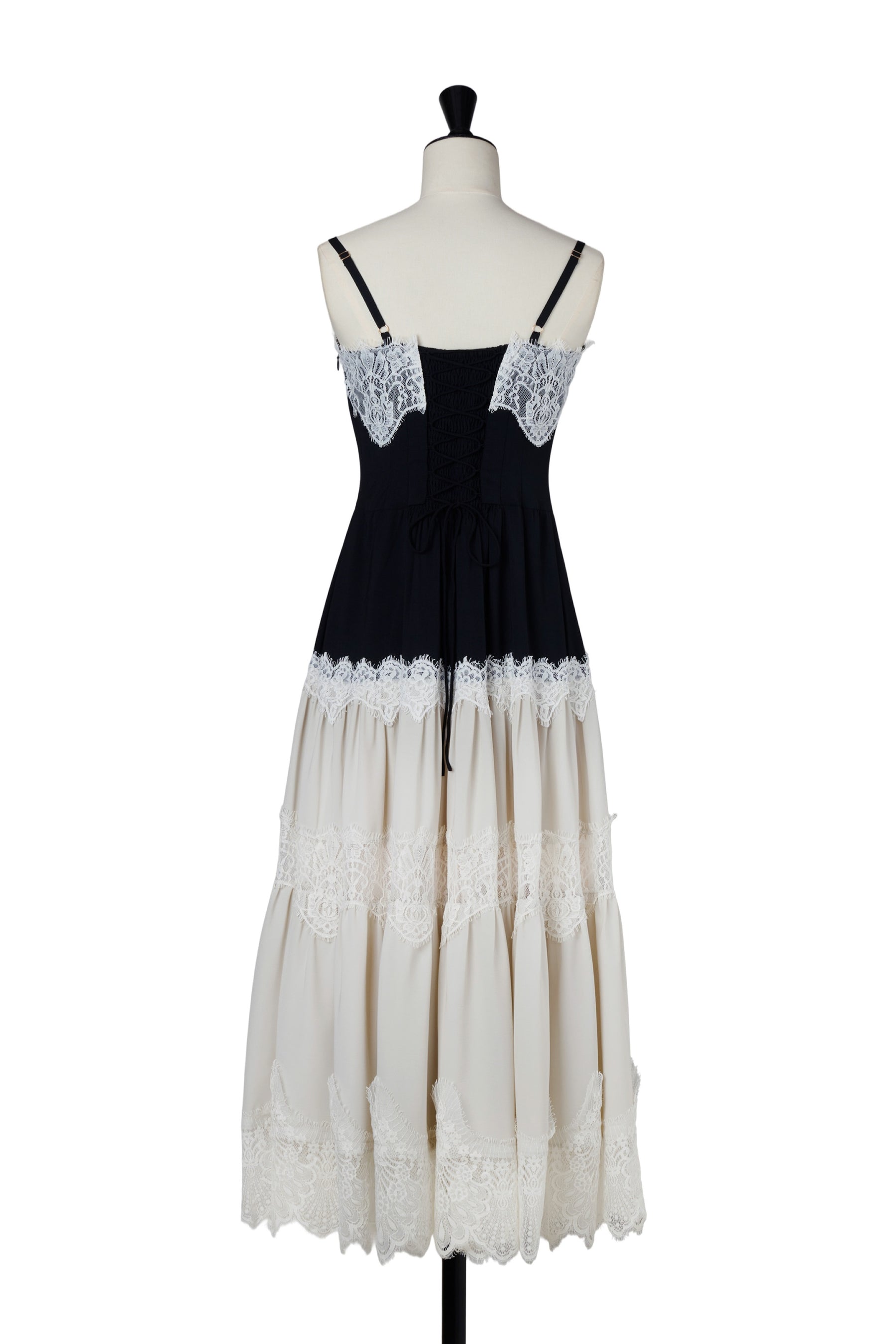 【8月上旬発送】Isa Tiered Lace Cami Dress