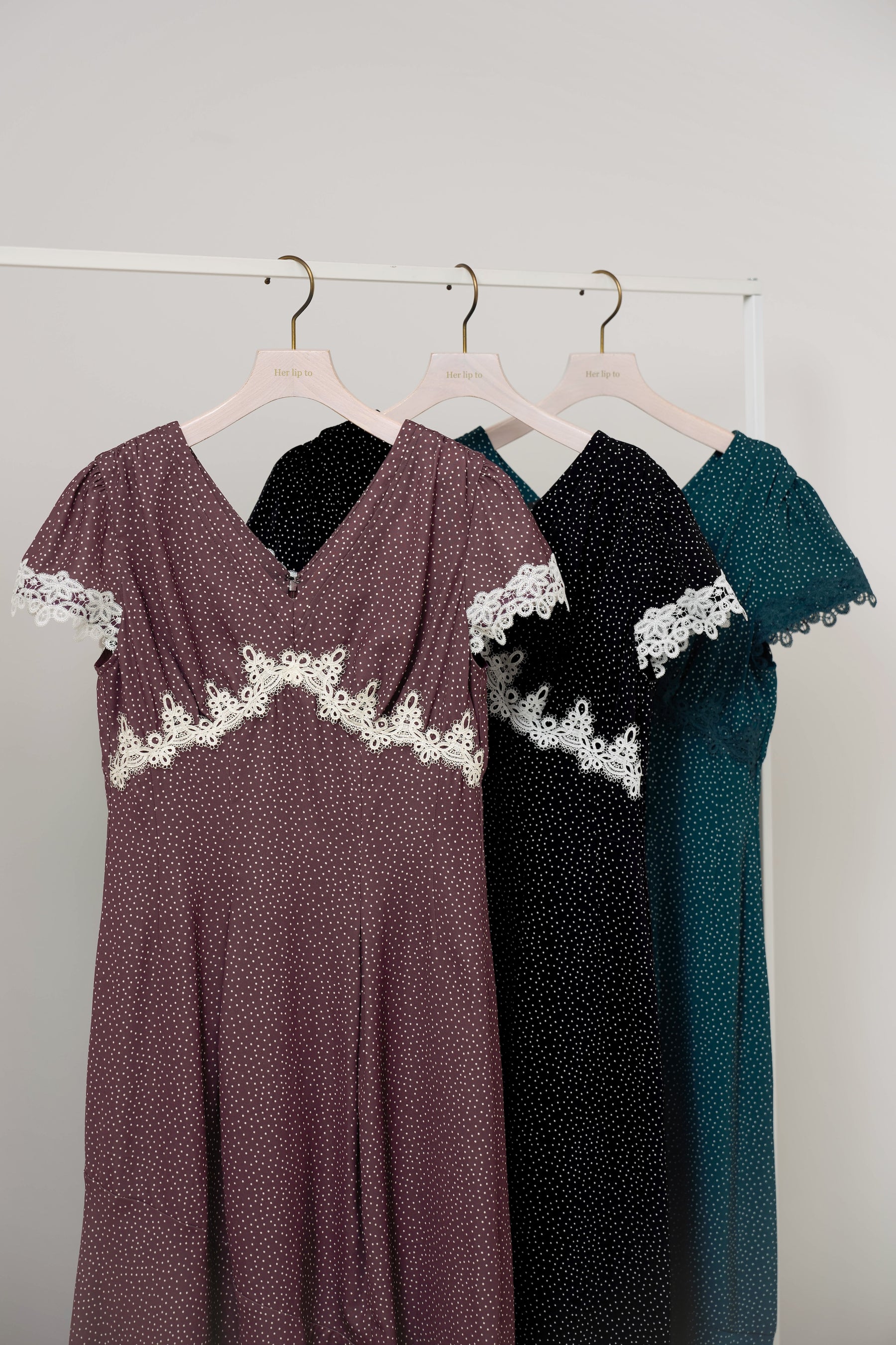 【9月上旬発送】【新色】Polka-Dot Lace-Trim Dress