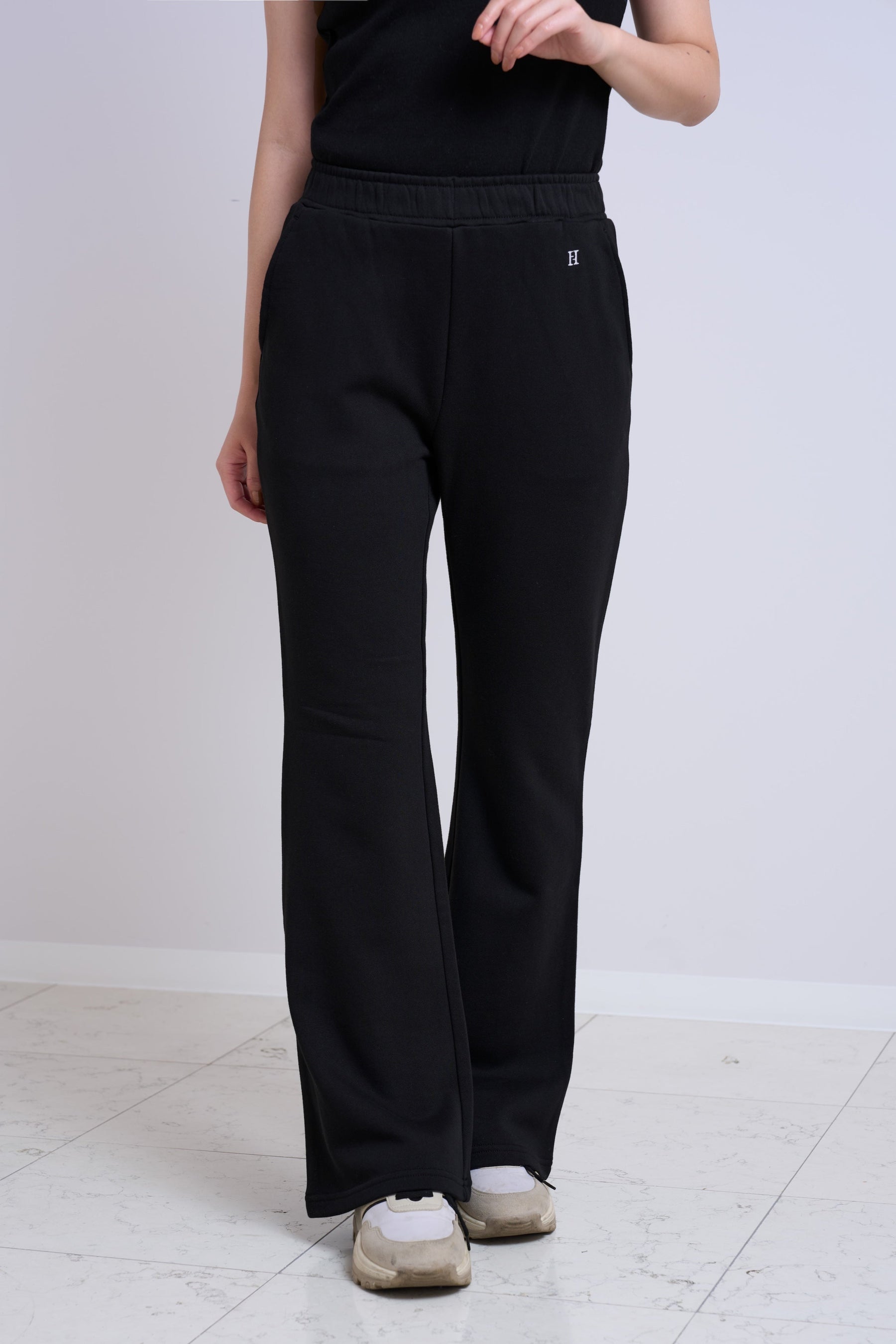 【10月上旬発送】【black】Flight Mode Semi-Flare Pants