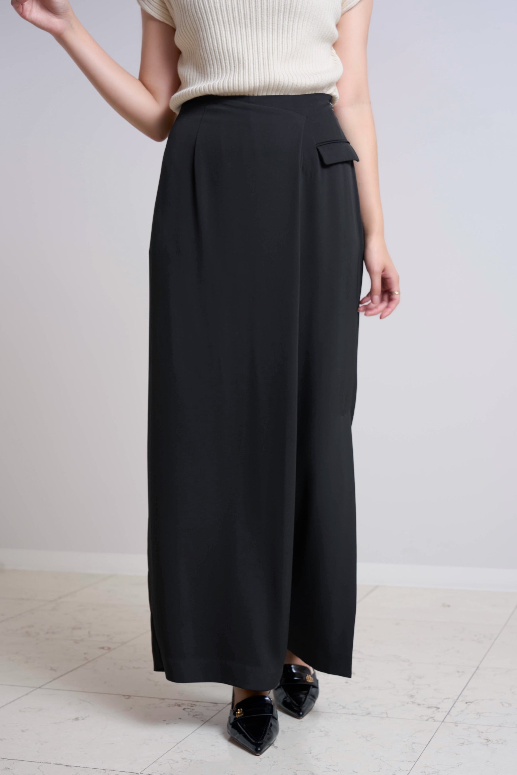 Front Overlap Pants