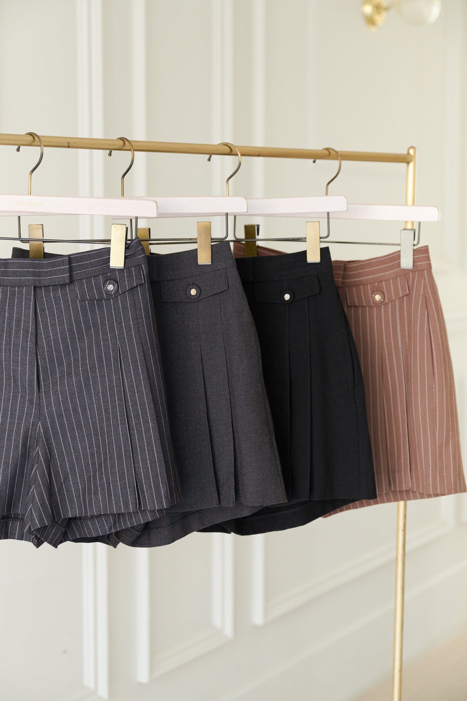 【9月中旬発送】Double Tuck Front Shorts
