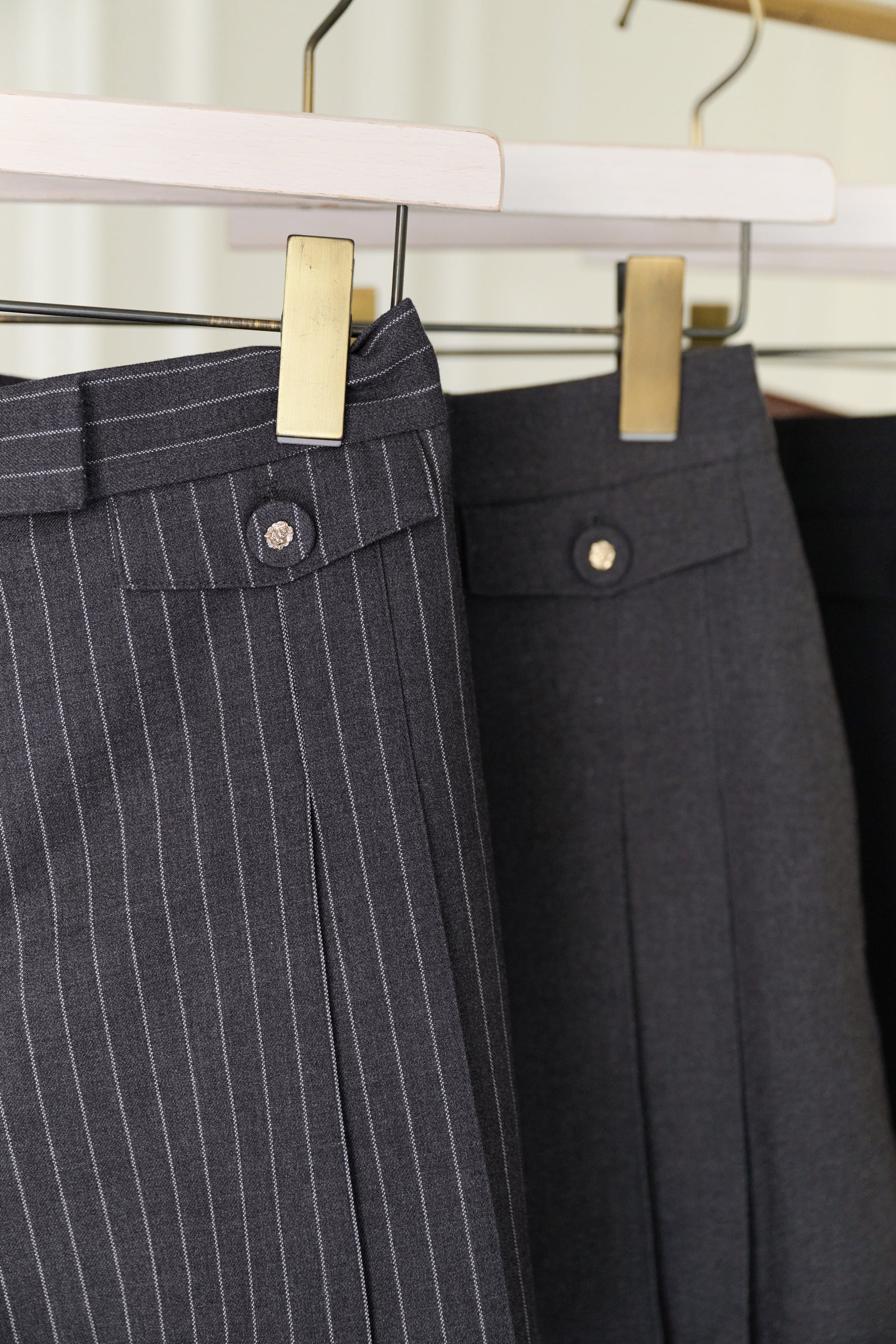 【9月中旬発送】Double Tuck Front Shorts