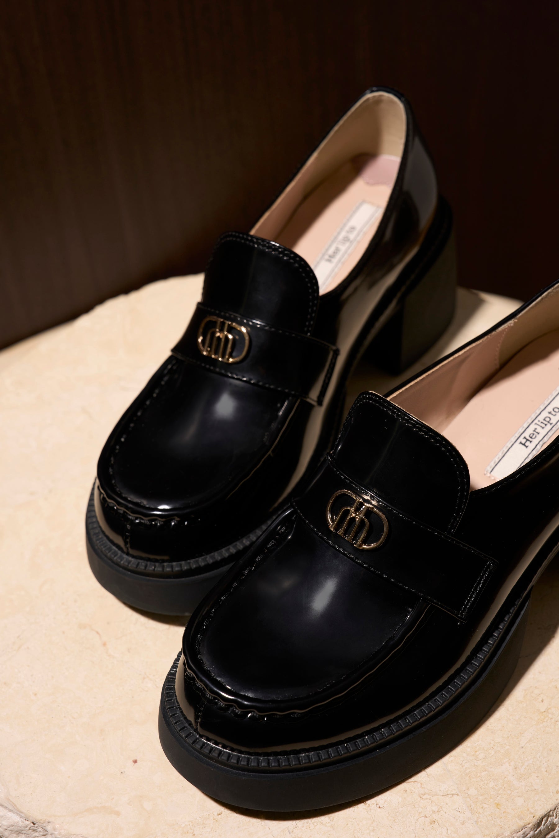 【新色】Trois Logo Loafers