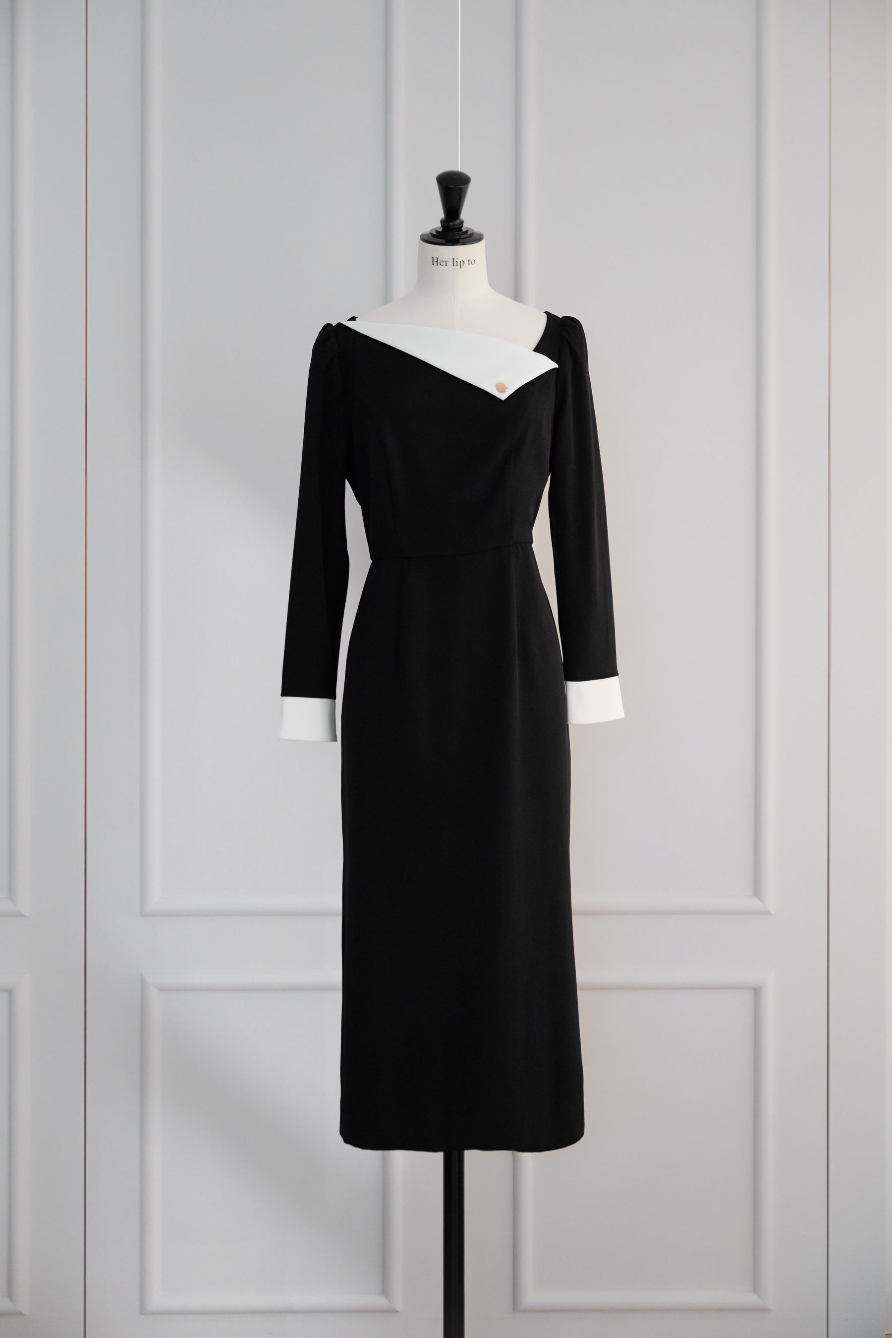 【11月上旬発送】Asymmetrical Collar Dress