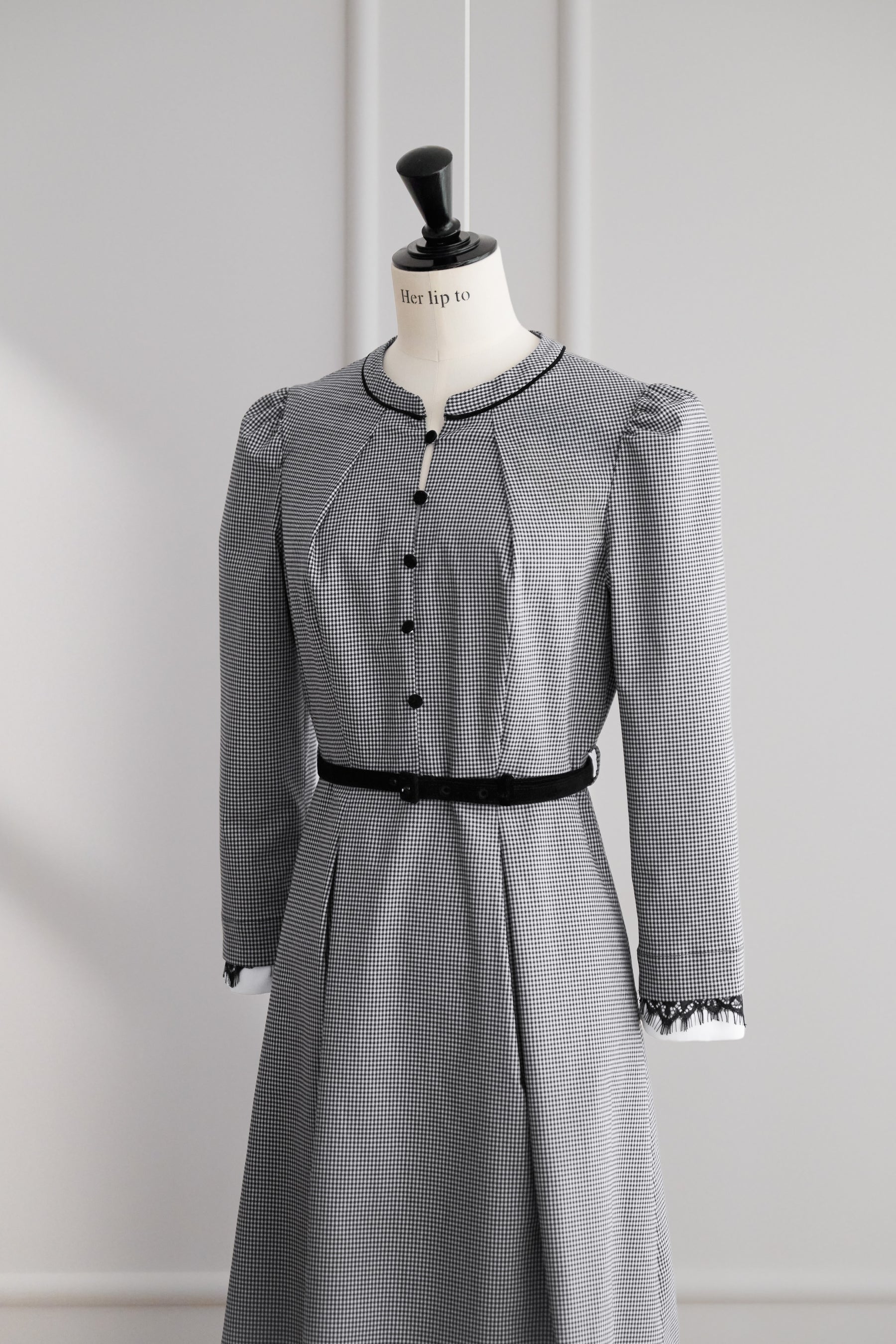 【11月中旬発送】Classic Monochrome Check Midi Dress