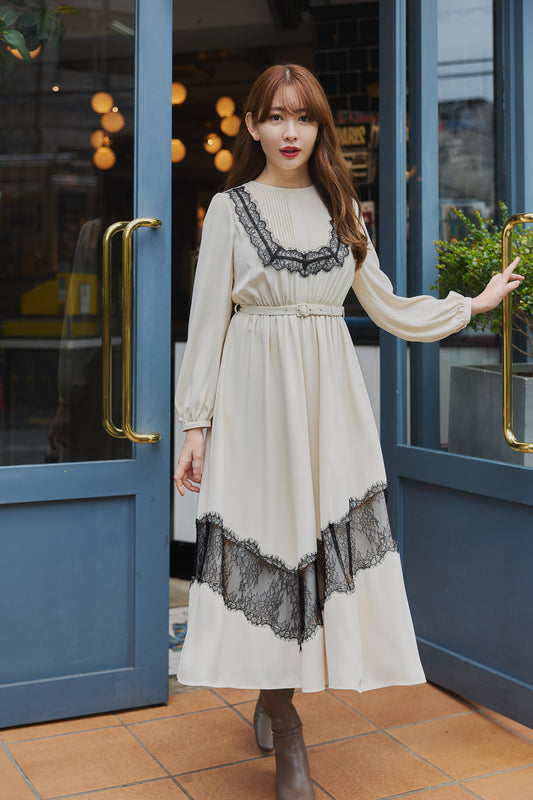 【1月上旬発送】Rosaline Lace Trimmed Dress