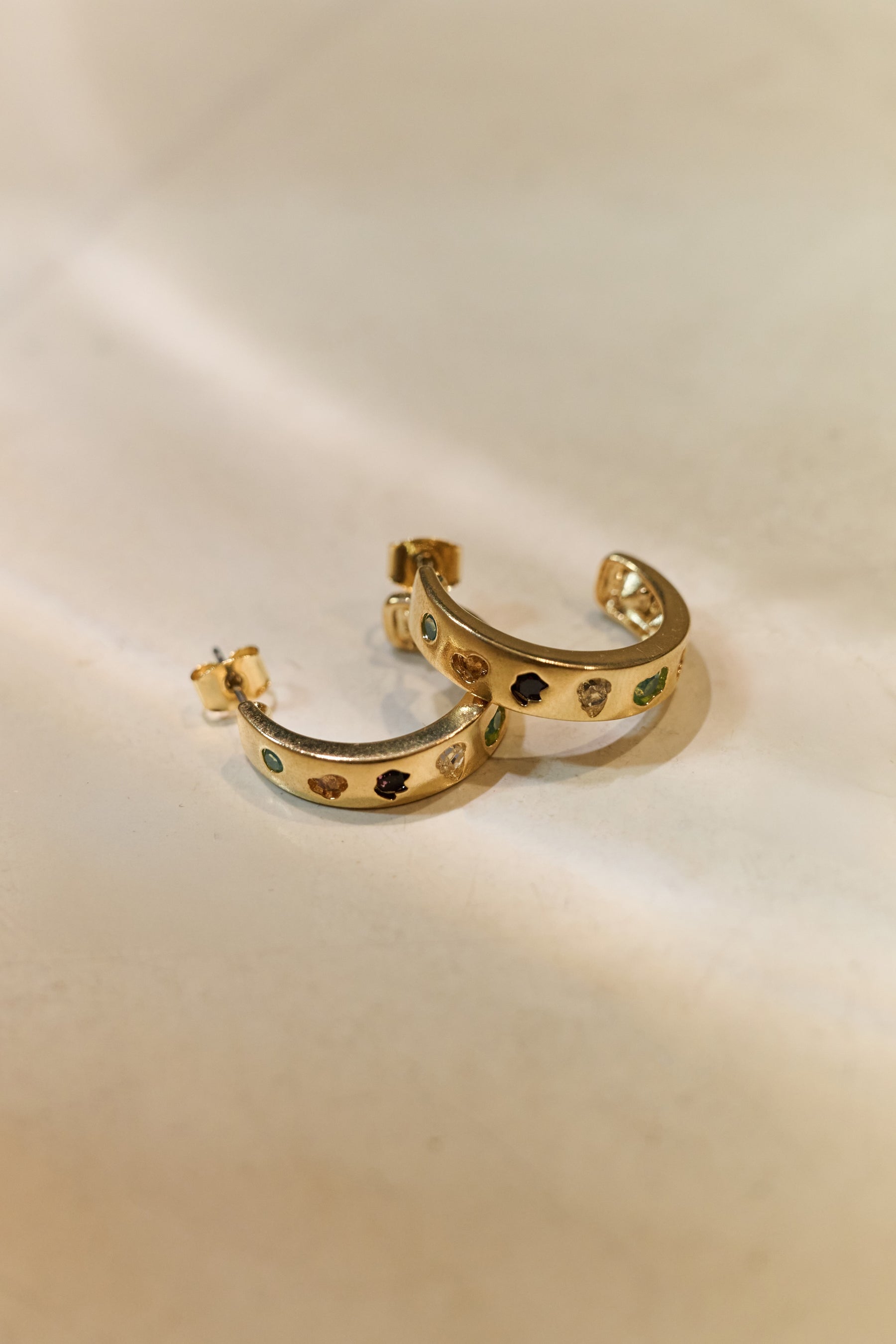 Jewel Arc Pierces