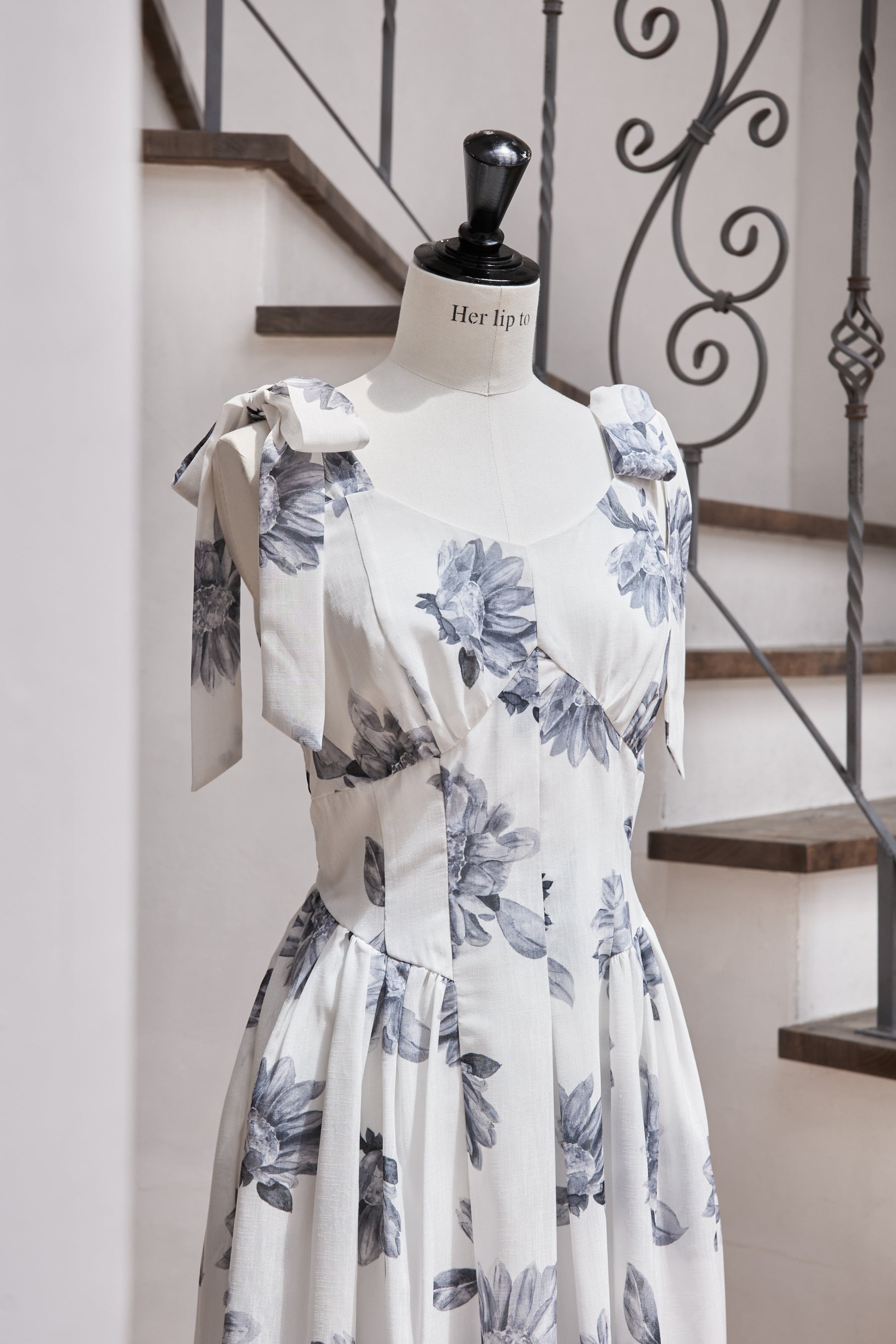 【新色】Sunflower-Printed Midi Dress