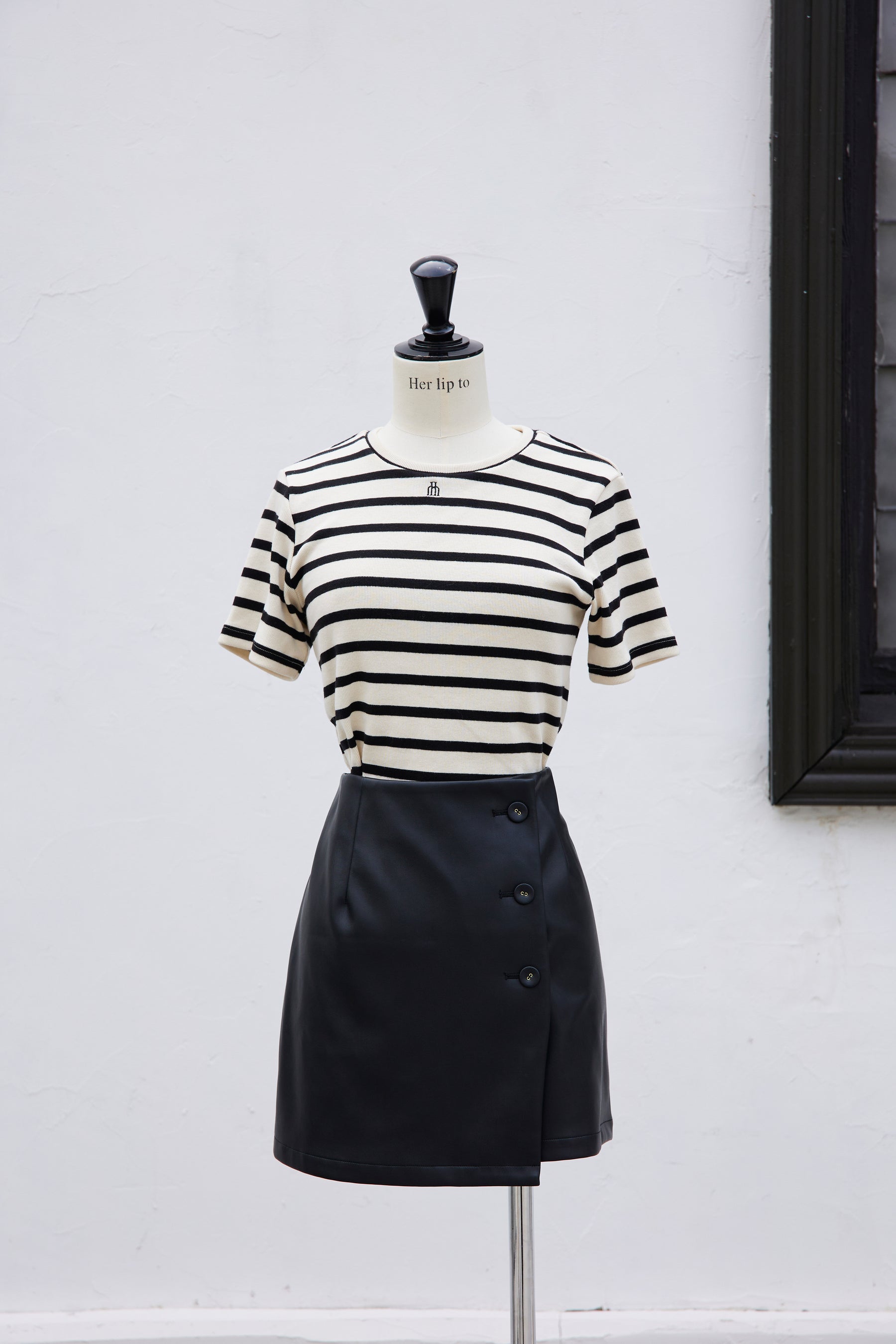 Trois Logo Ribbed Tee