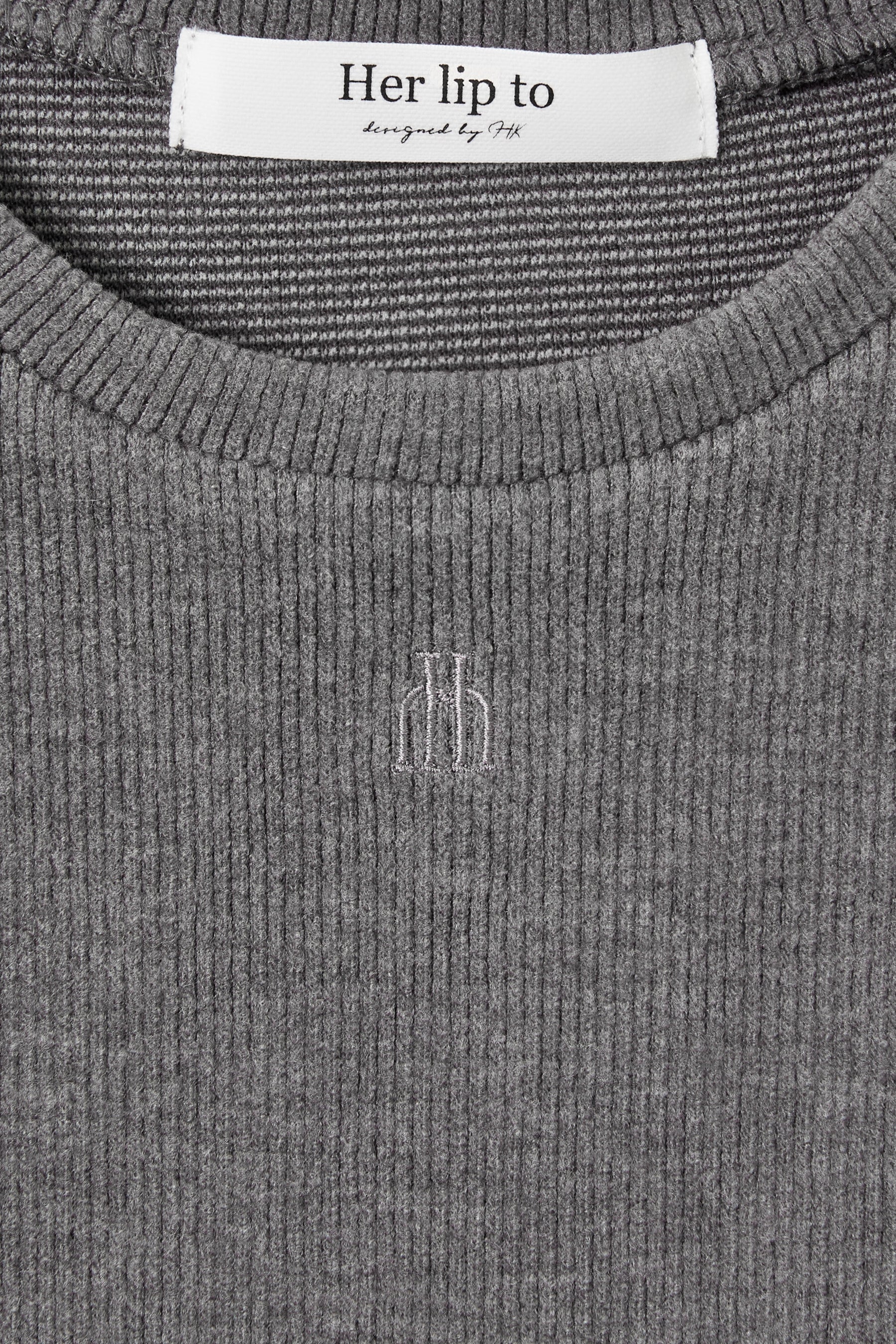 【新色】Trois Logo Ribbed Tee