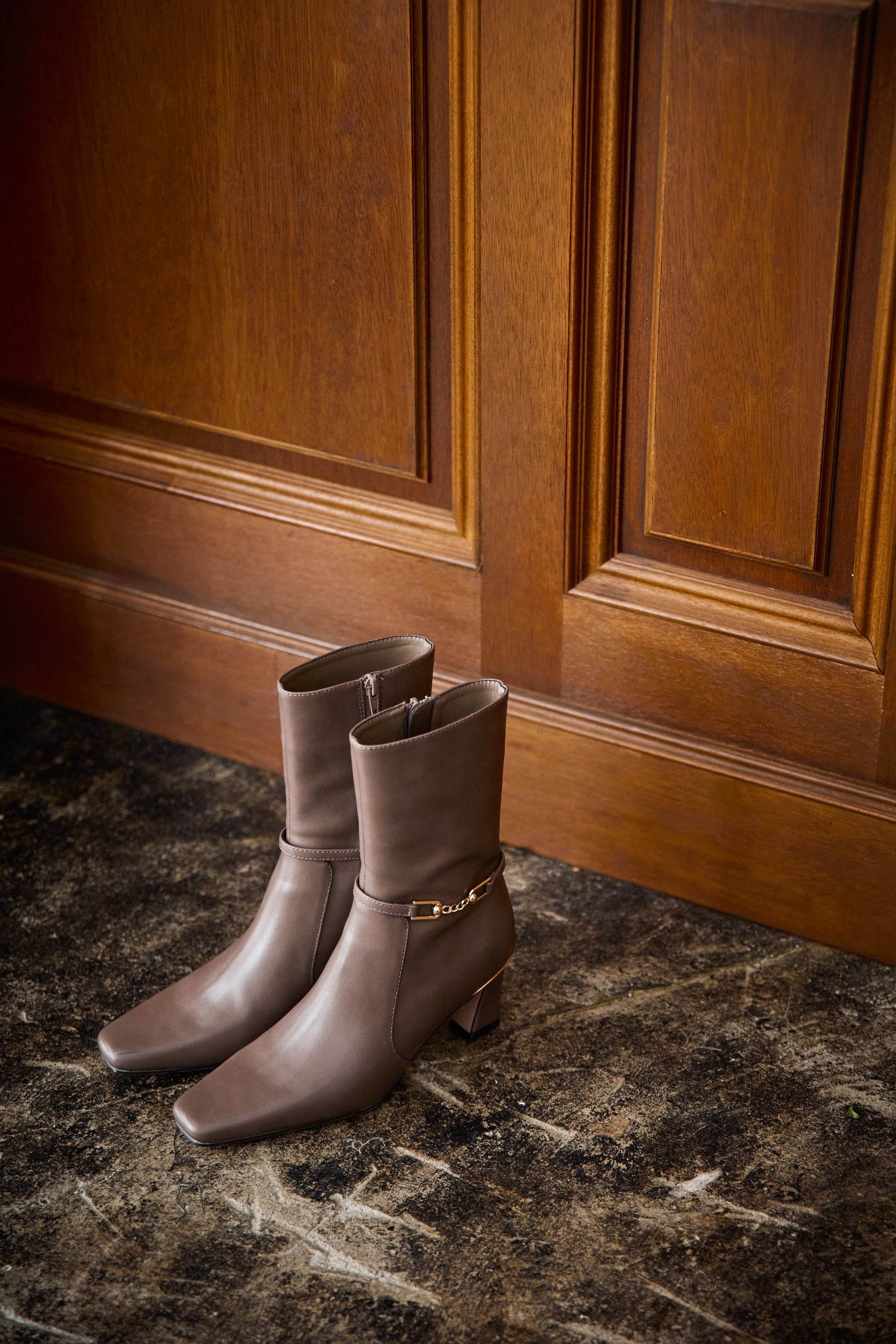 Side Bit Ankle Boots