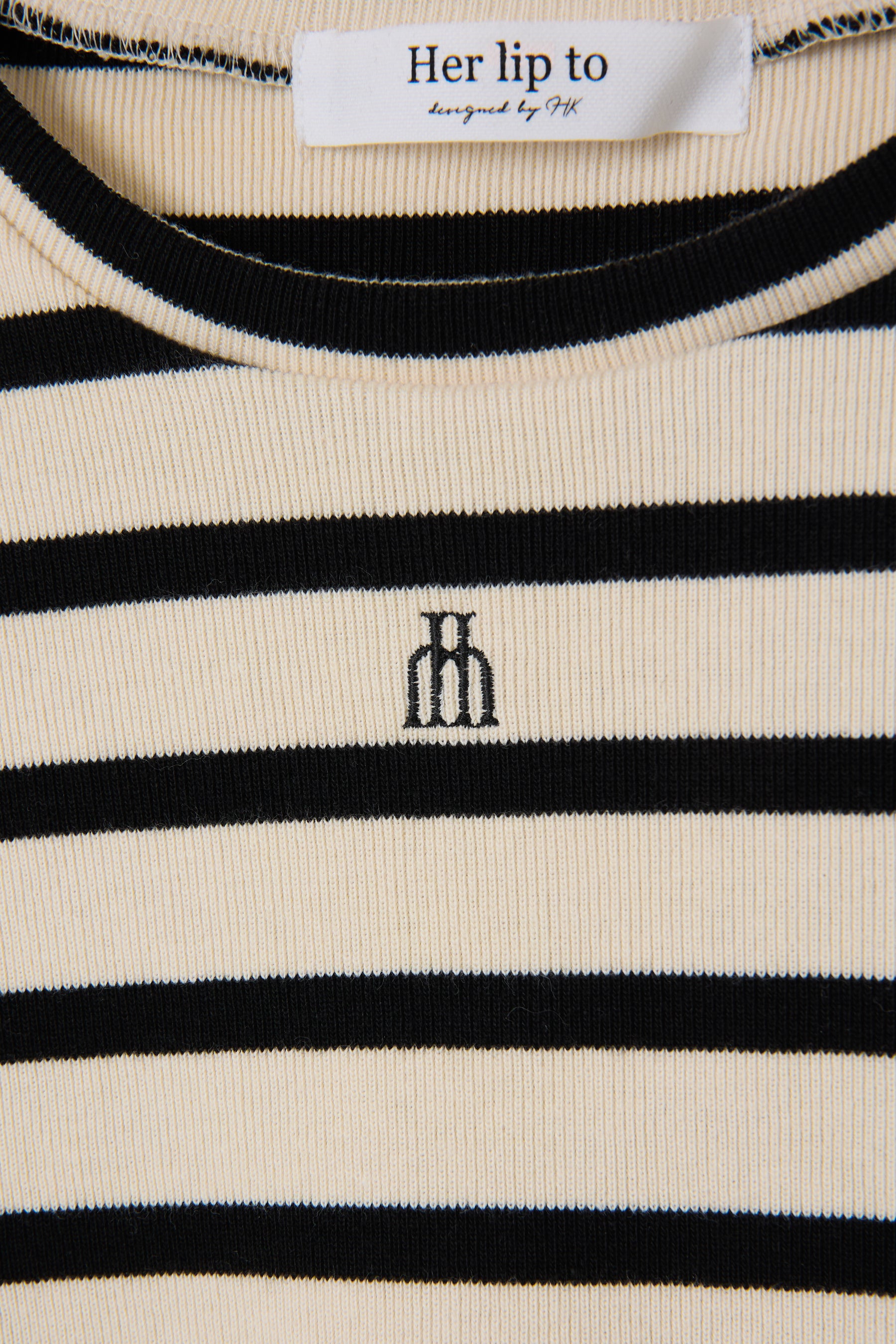 Trois Logo Ribbed Tee