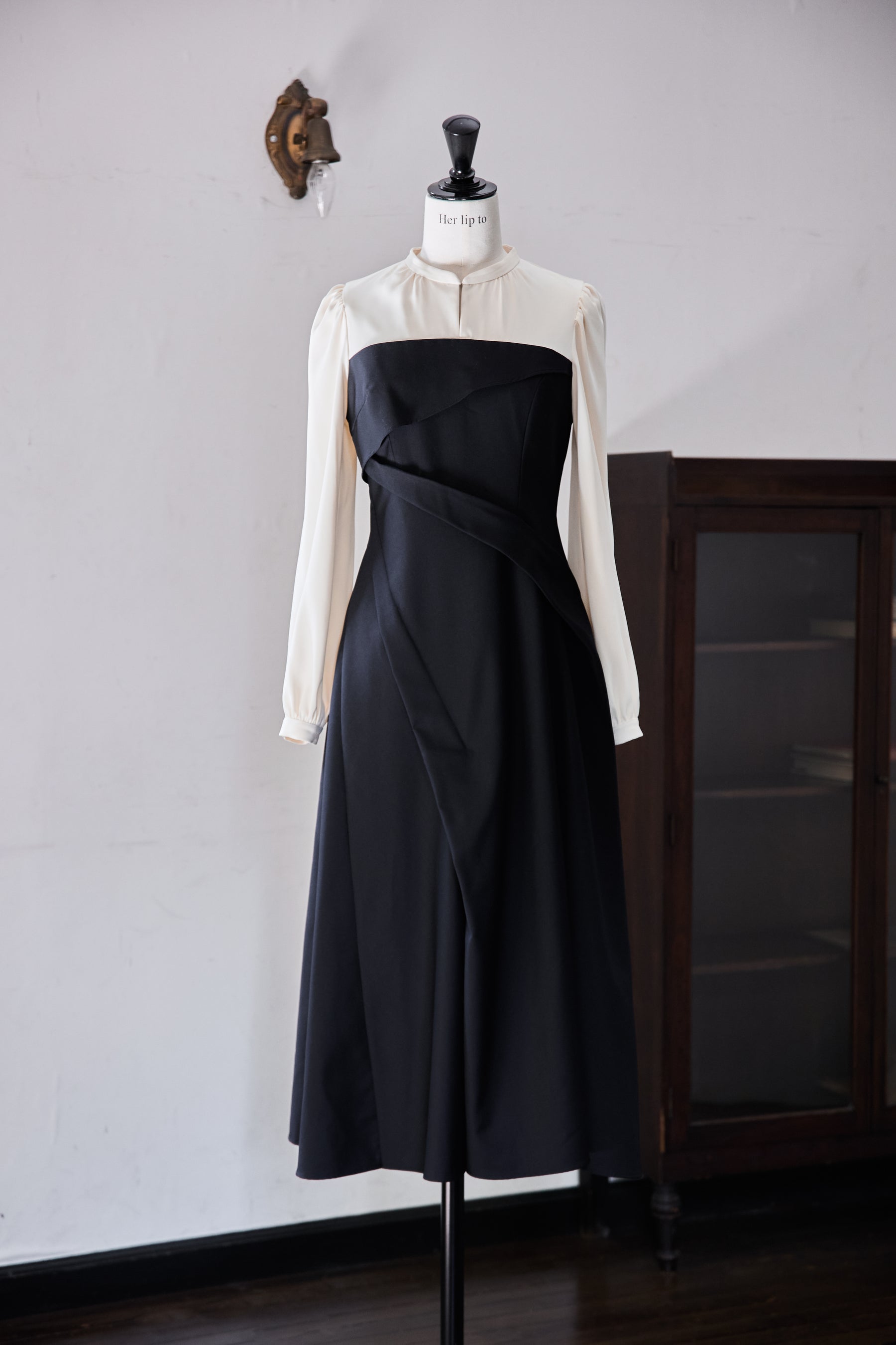 【新色】Bicolor Draped Dress