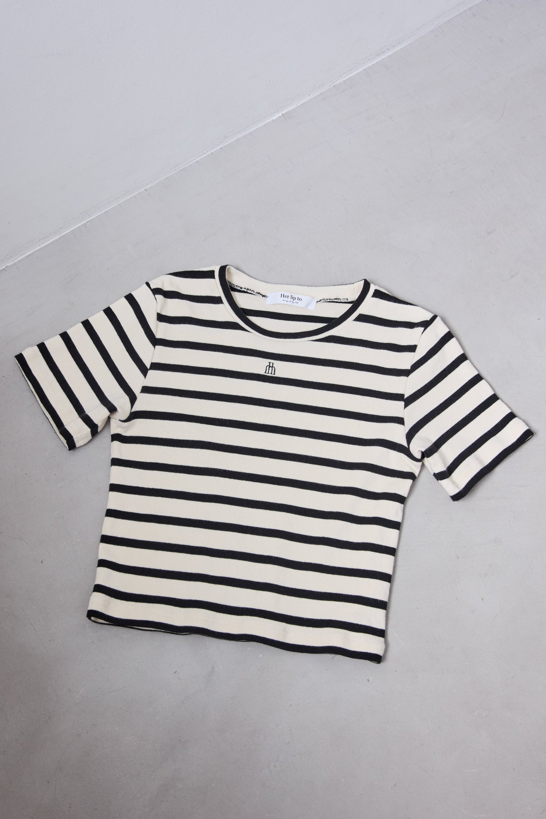 Trois Logo Ribbed Tee