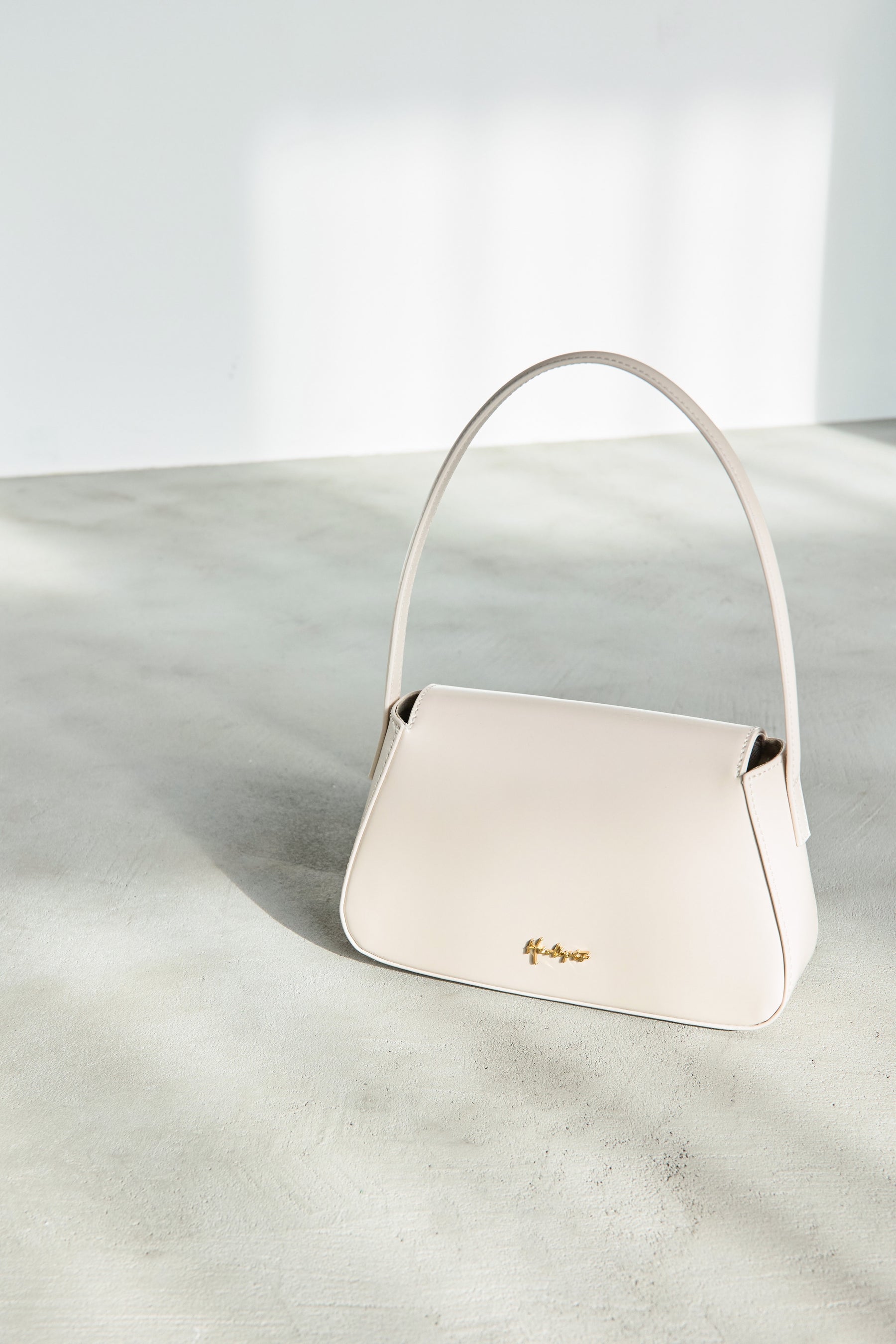 【新色】Classic Lady Baguette Bag