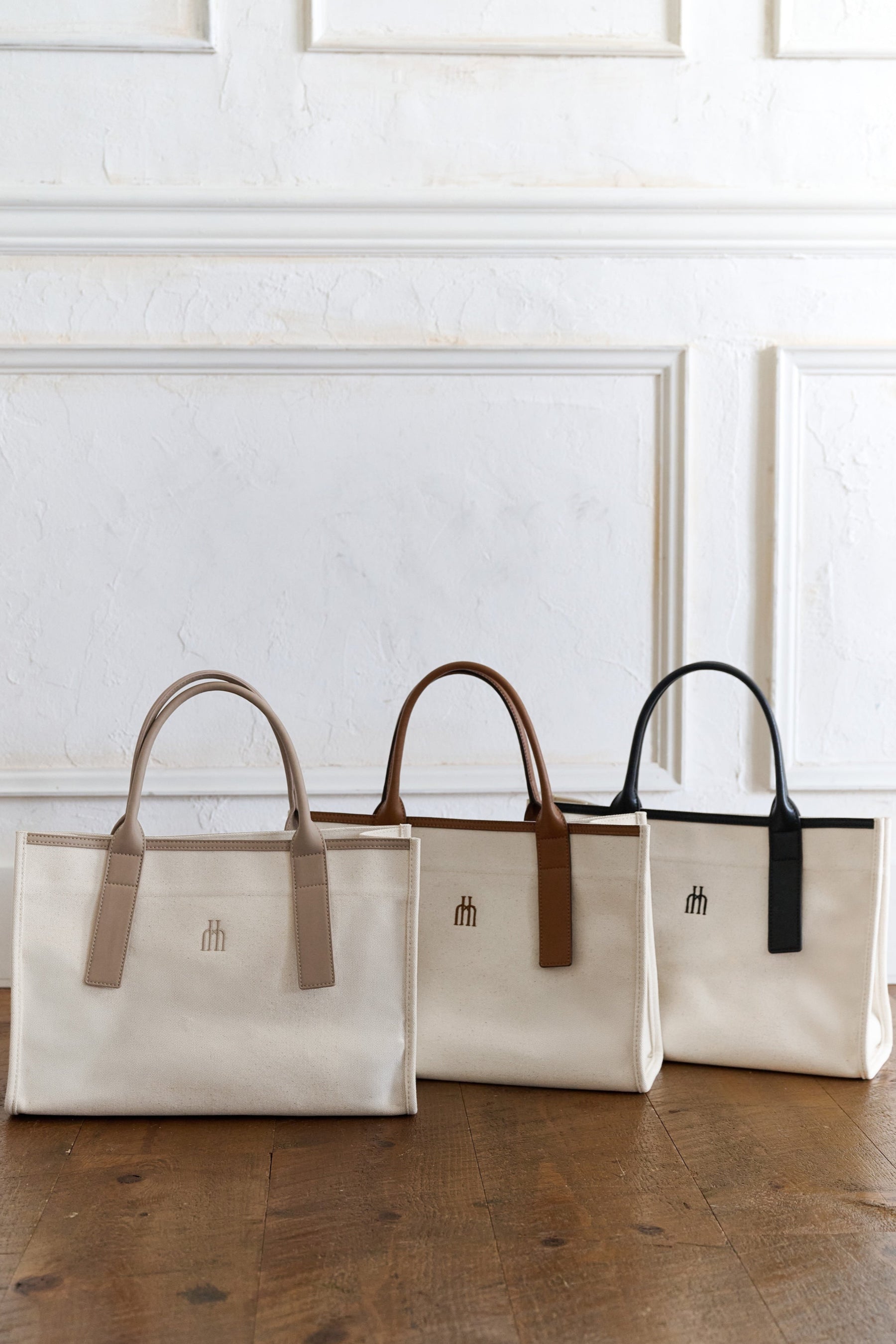 【新色】Trois Logo Basic Tote Bag