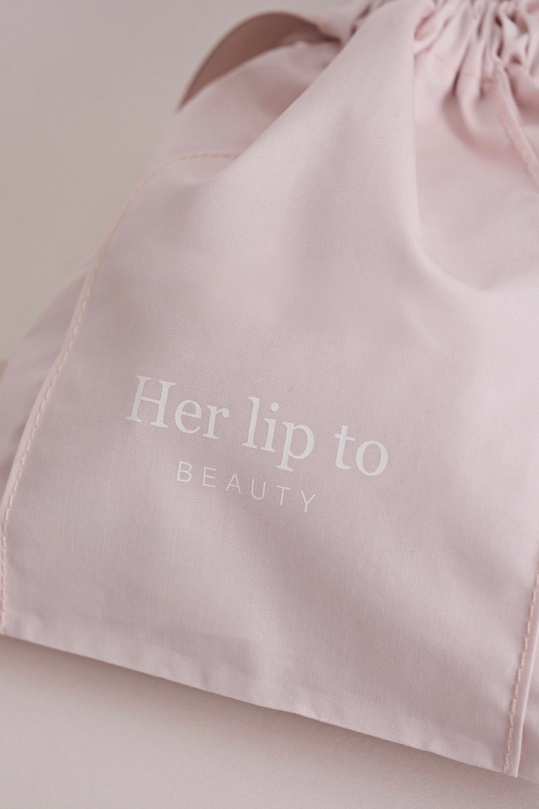 BEAUTY Gift Pouch【S】