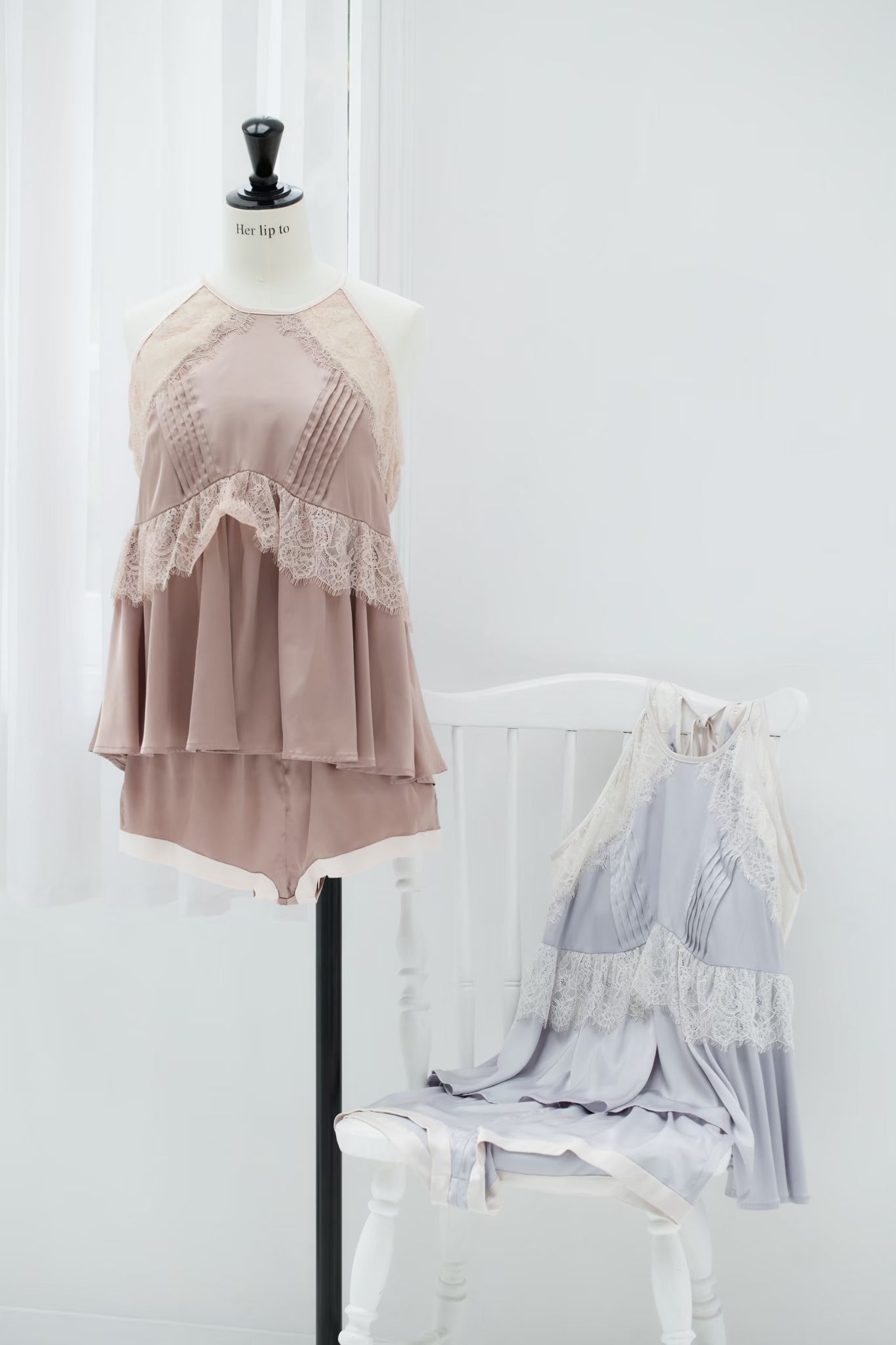 Swan Room Set