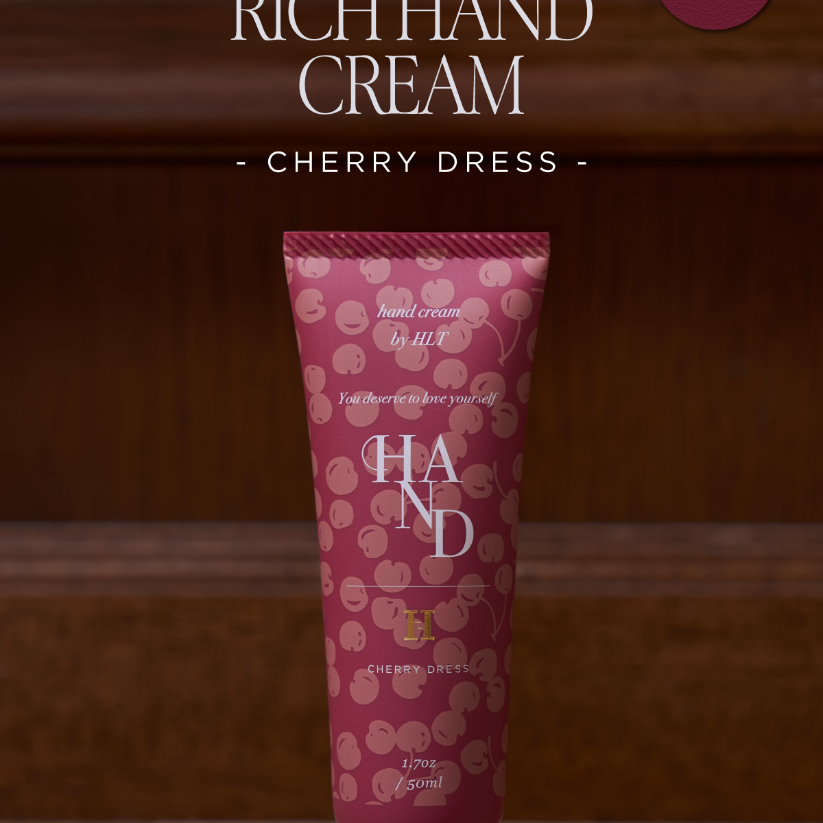 a ハーリップトゥ チェリードレス香水とチェリードレスハンドクリームセット ハーリップトゥ ビューティー」のハンドクリームに“チェリー”の