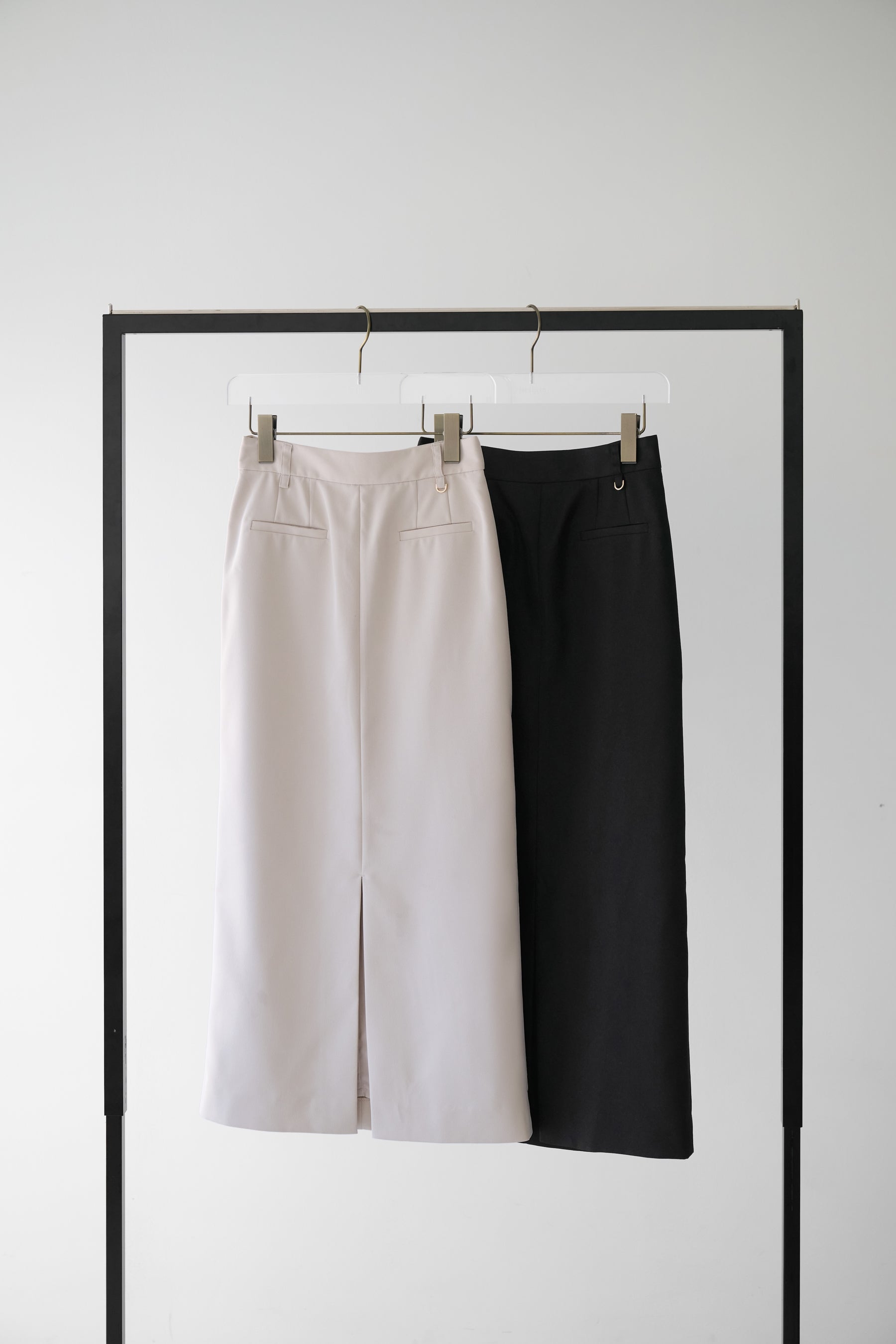 Front Slit Long Skirt