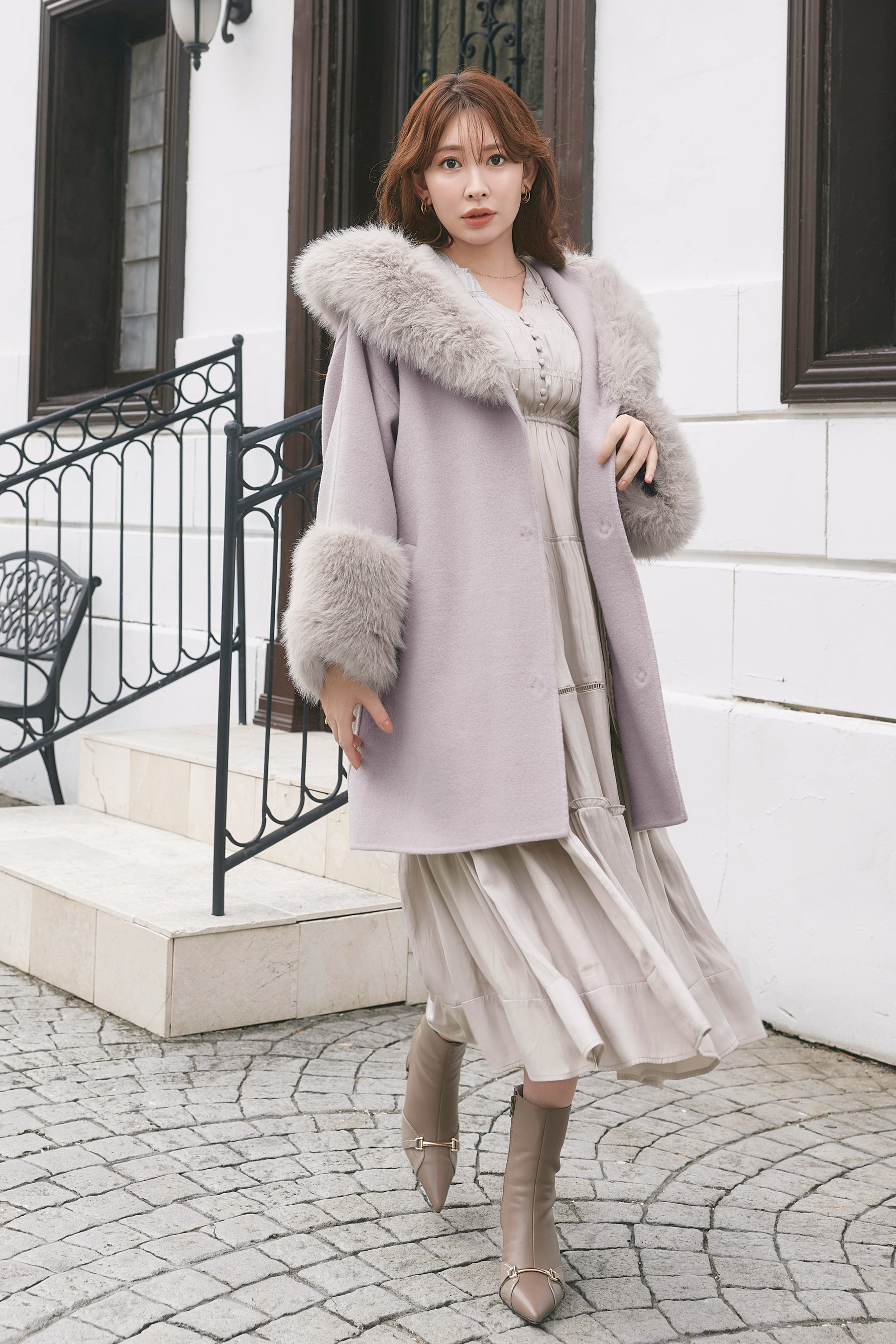 【10月中旬発送】Madeleine Faux Fur-Trimmed Rever Coat