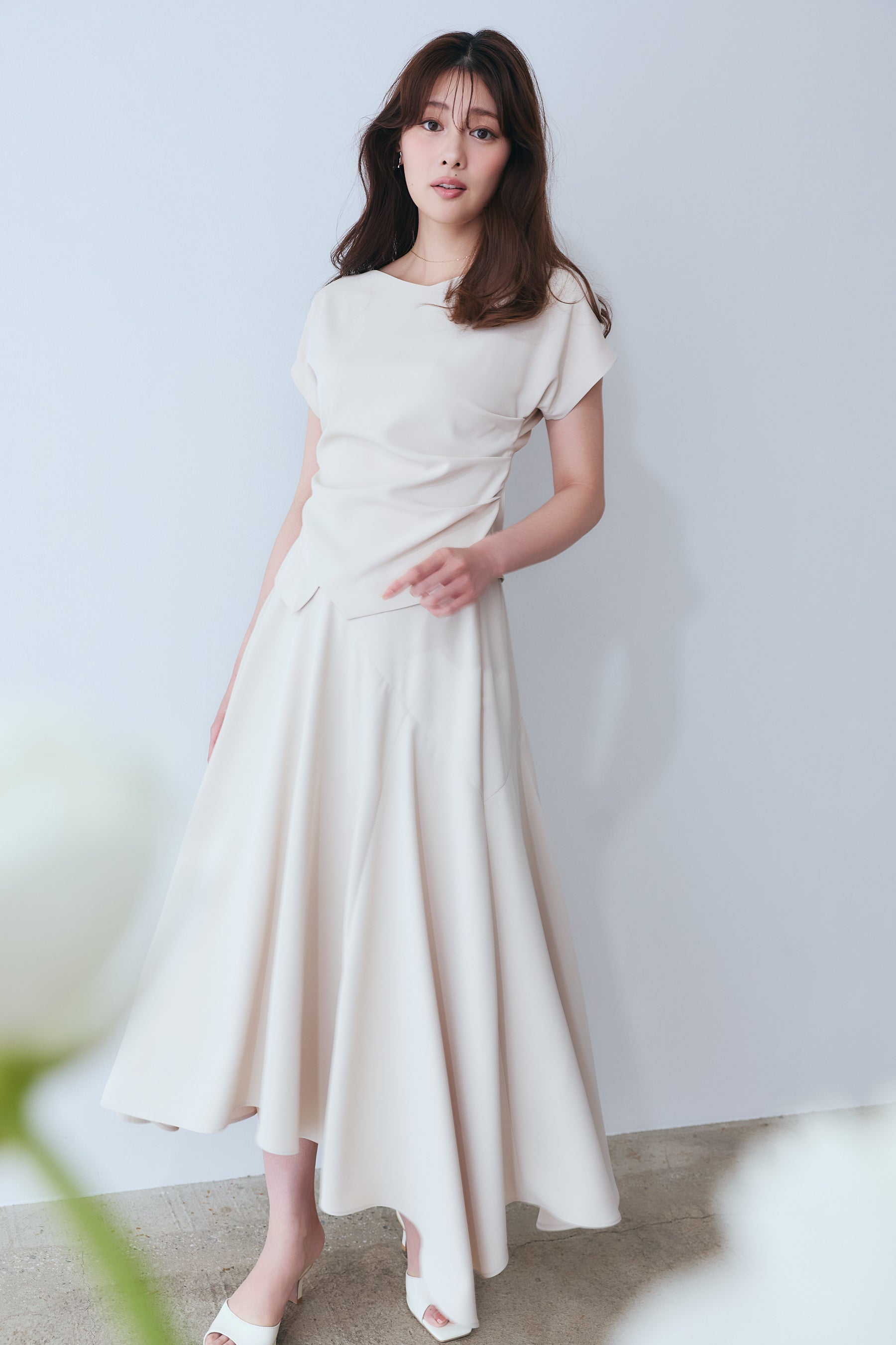 【7月中旬発送】［Essentia］Asymmetric-Hem Long Skirt