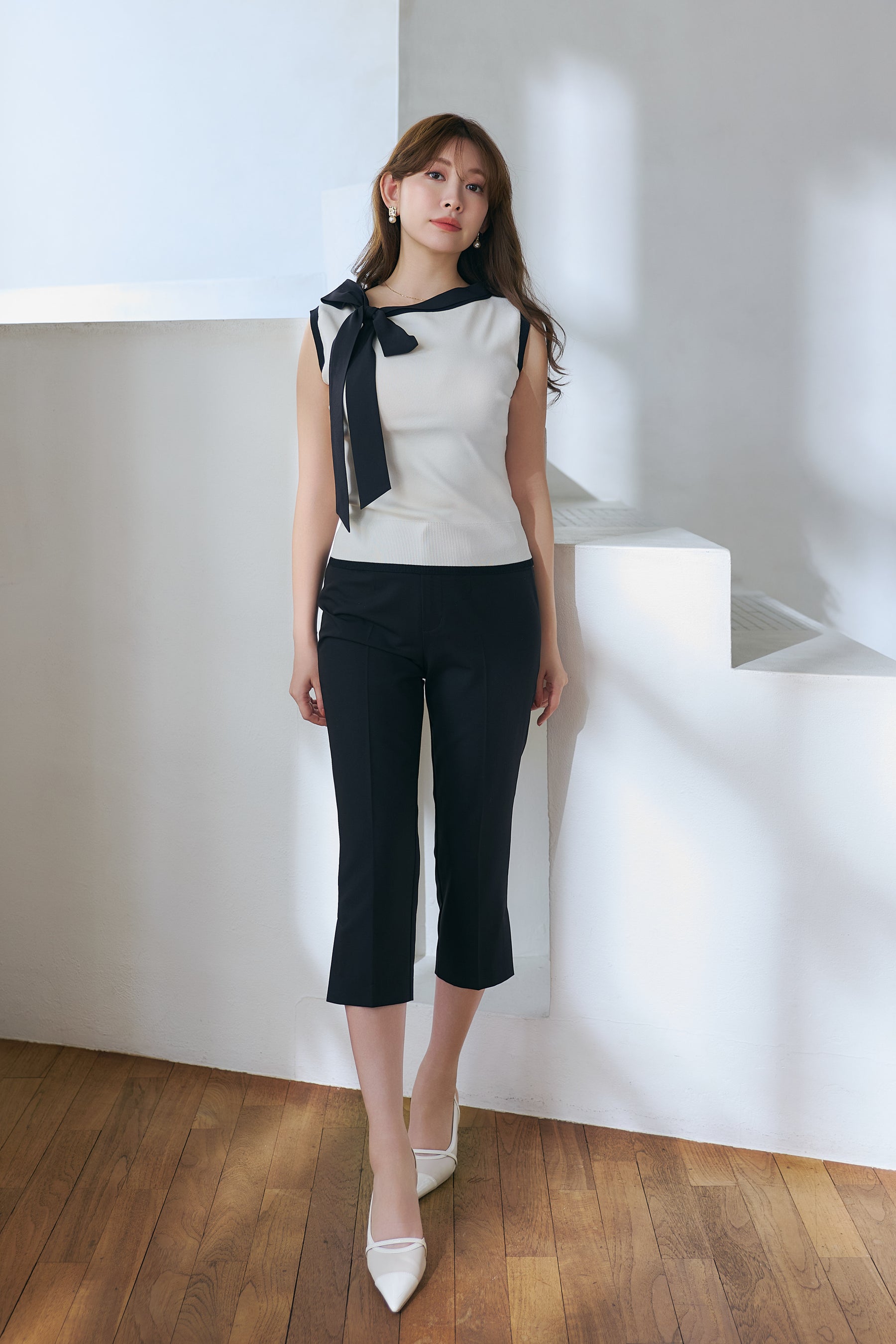 Two-Tone Bow Knit Top