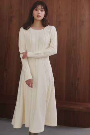 ［Essentia］Cable-Knit Flared Dress