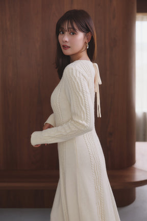 ［Essentia］Cable-Knit Flared Dress
