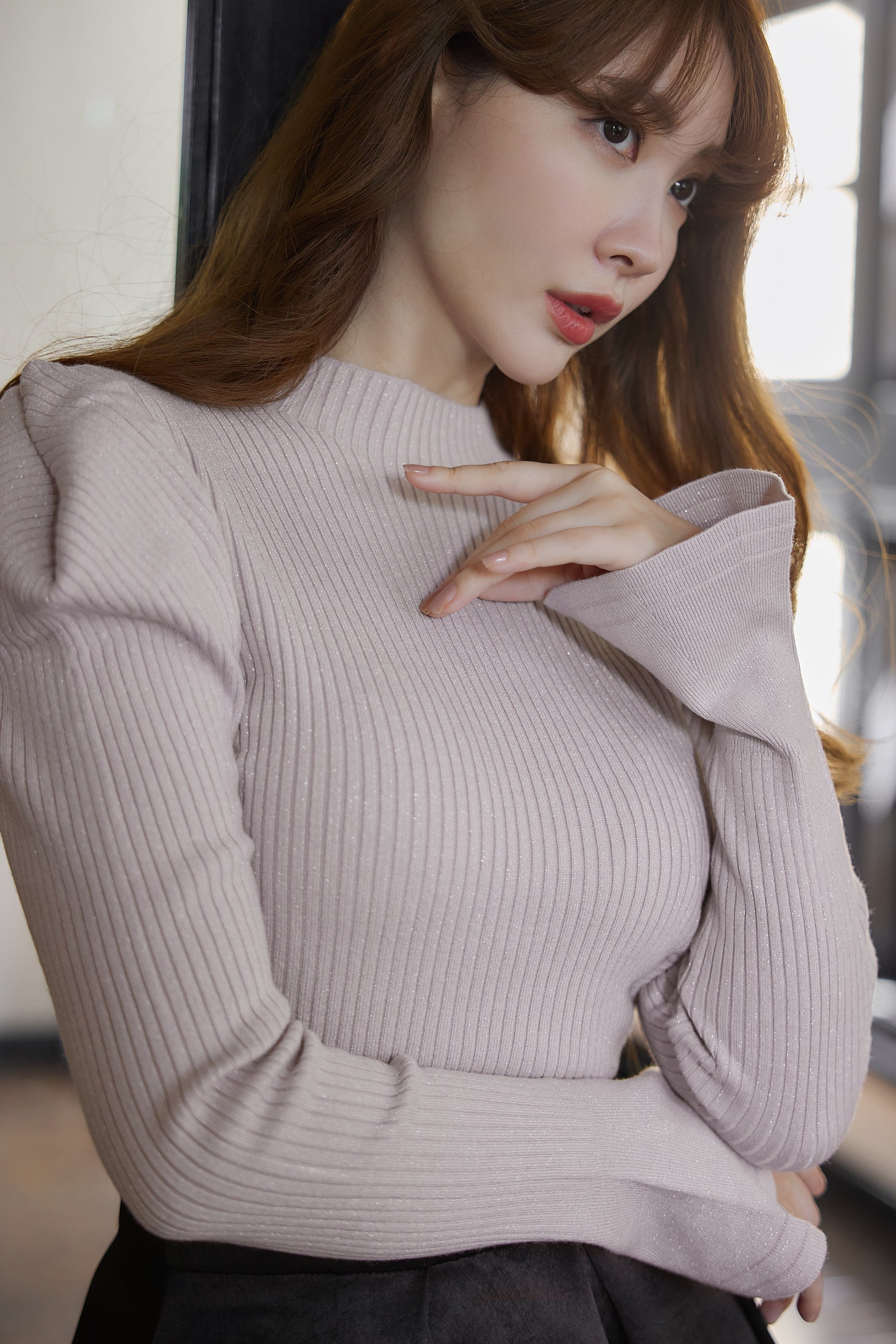 [New color] Volume-Sleeve Glitter Knit Top