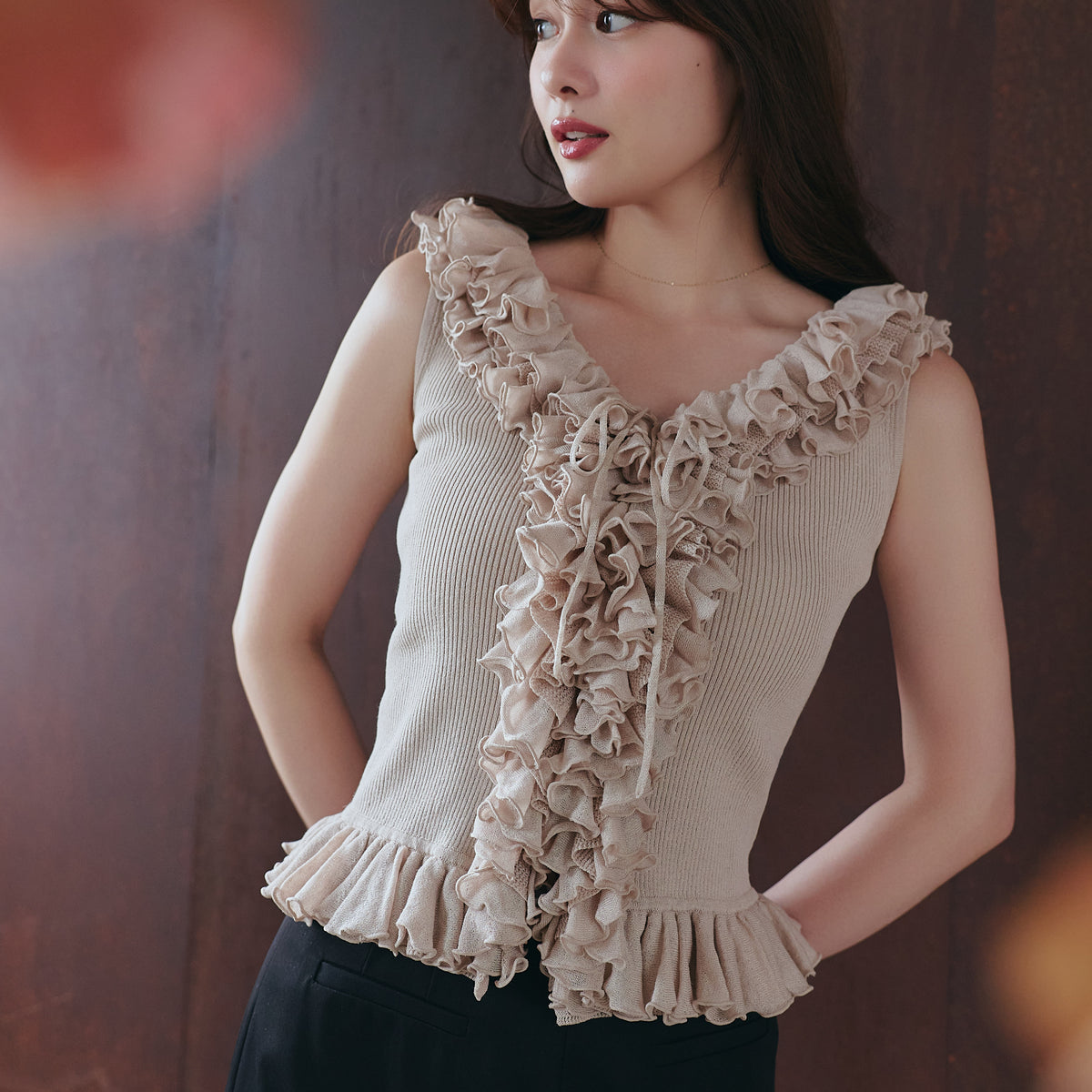 Essentia］Layered Ruffle Knit Top