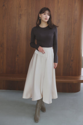 [Ships in last September]［Essentia］Asymmetric-Hem Satin Skirt