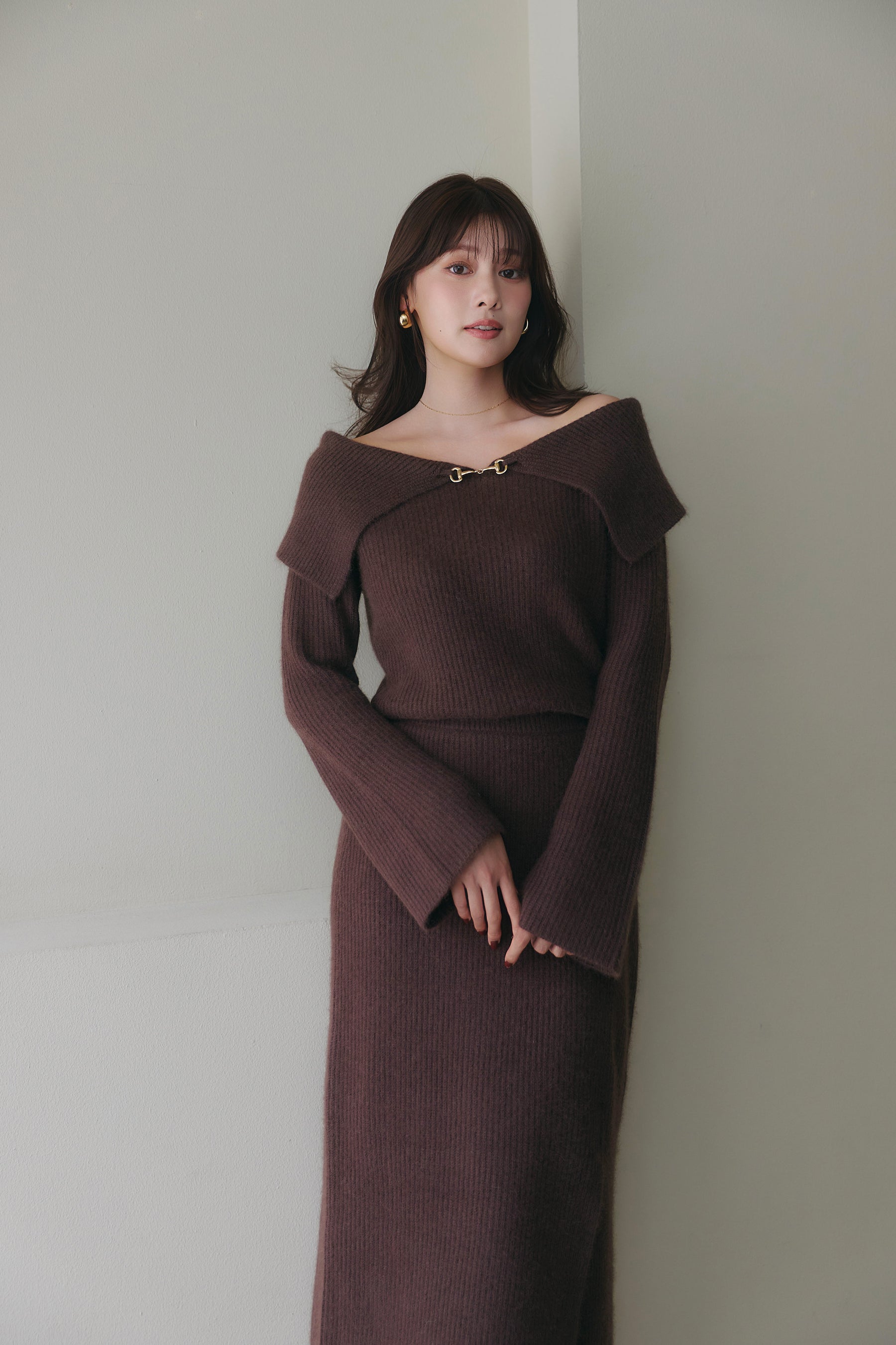 ［Essentia］Off-the-Shoulder Bit Knit Dress