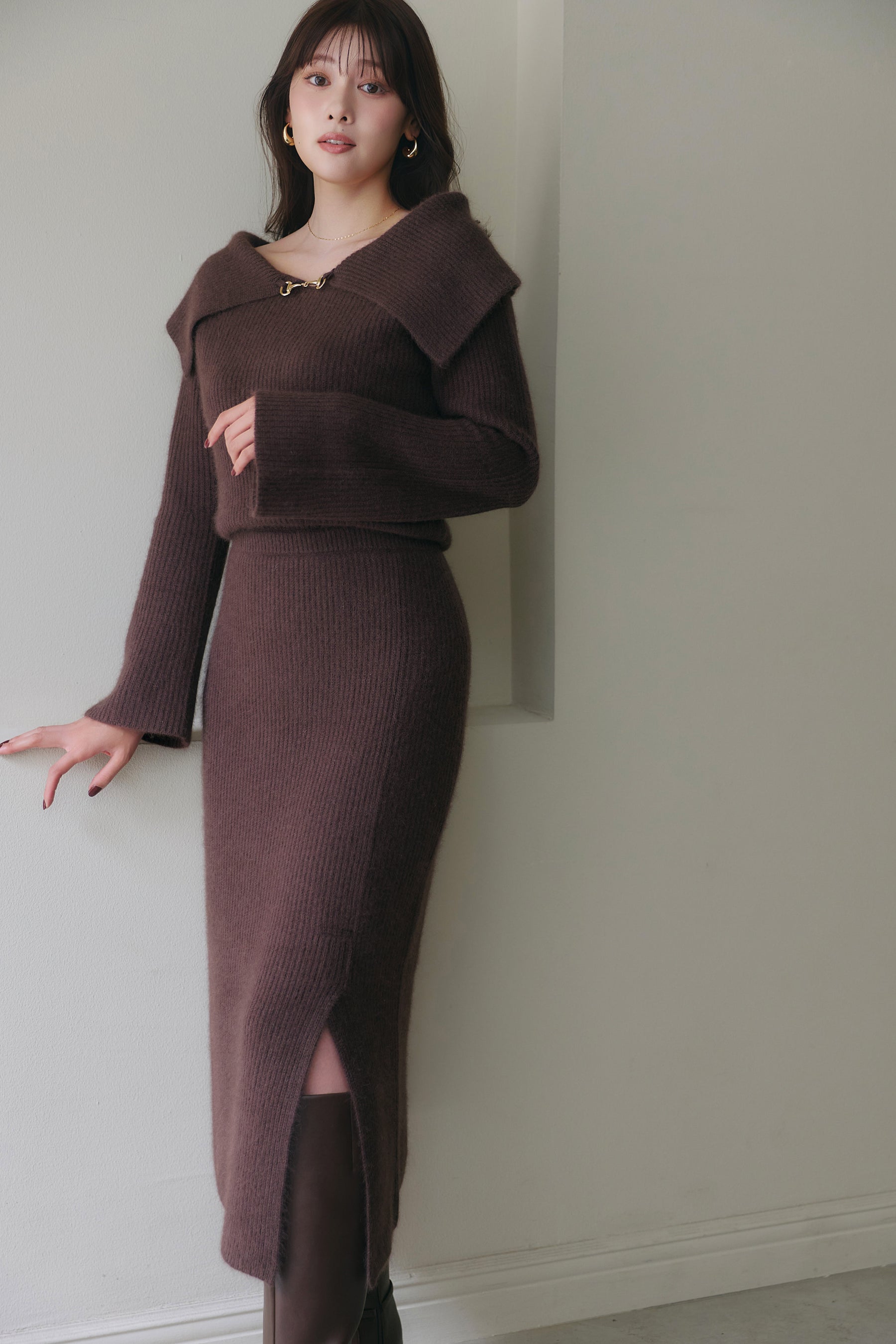 ［Essentia］Off-the-Shoulder Bit Knit Dress