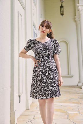 [Shipping in mid-August] Cherry Pattern Cache-Coeur Mini One-Piece