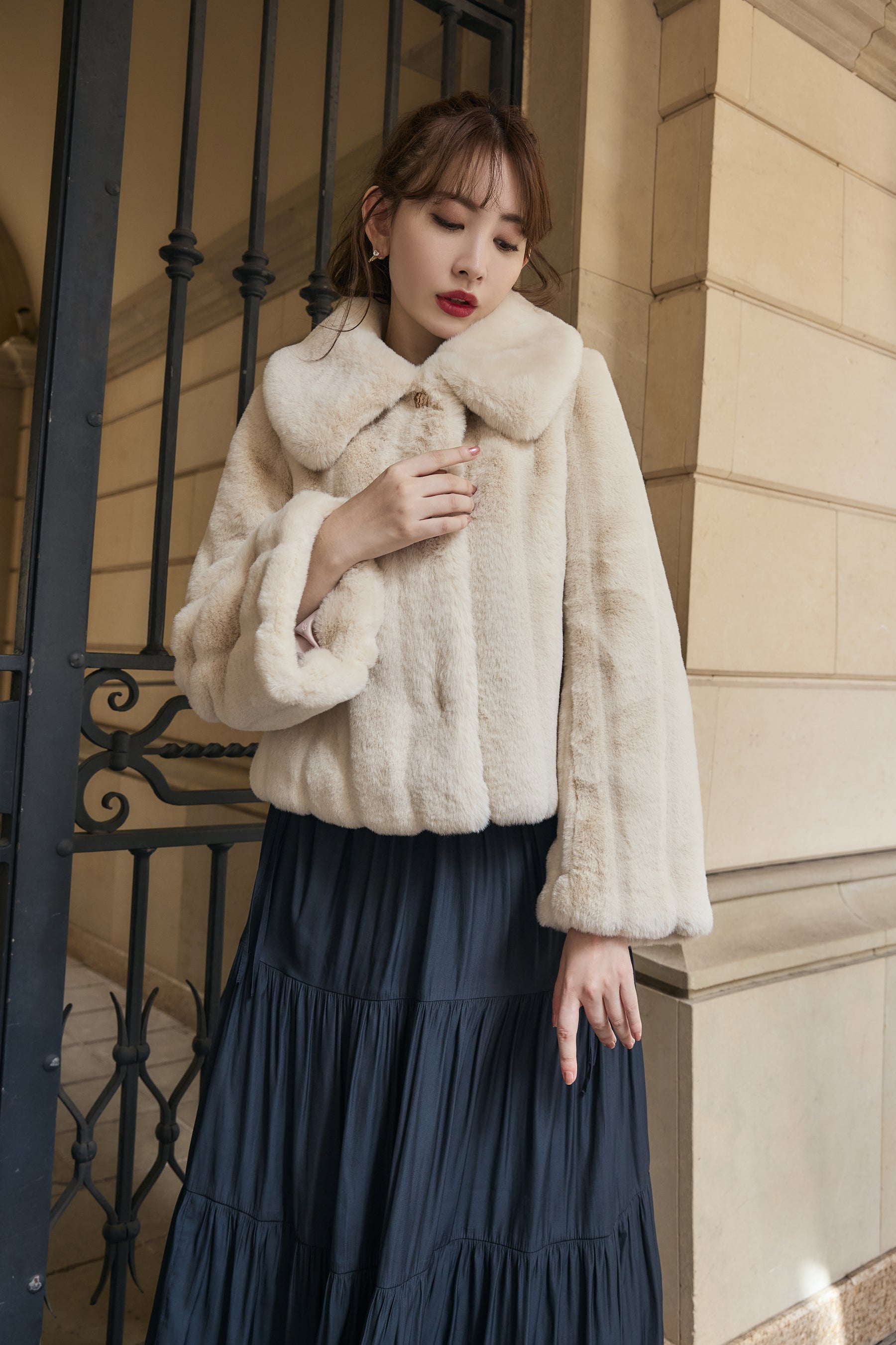 公式サイトで購入しましたHerlipto Winter Love Faux Fur Coat ecru ...