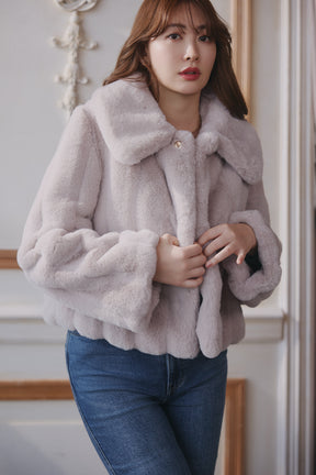[New color] Winter Love Faux Fur Coat 
