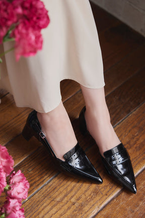 [Shipping in late August] Medallion Heel Loafer